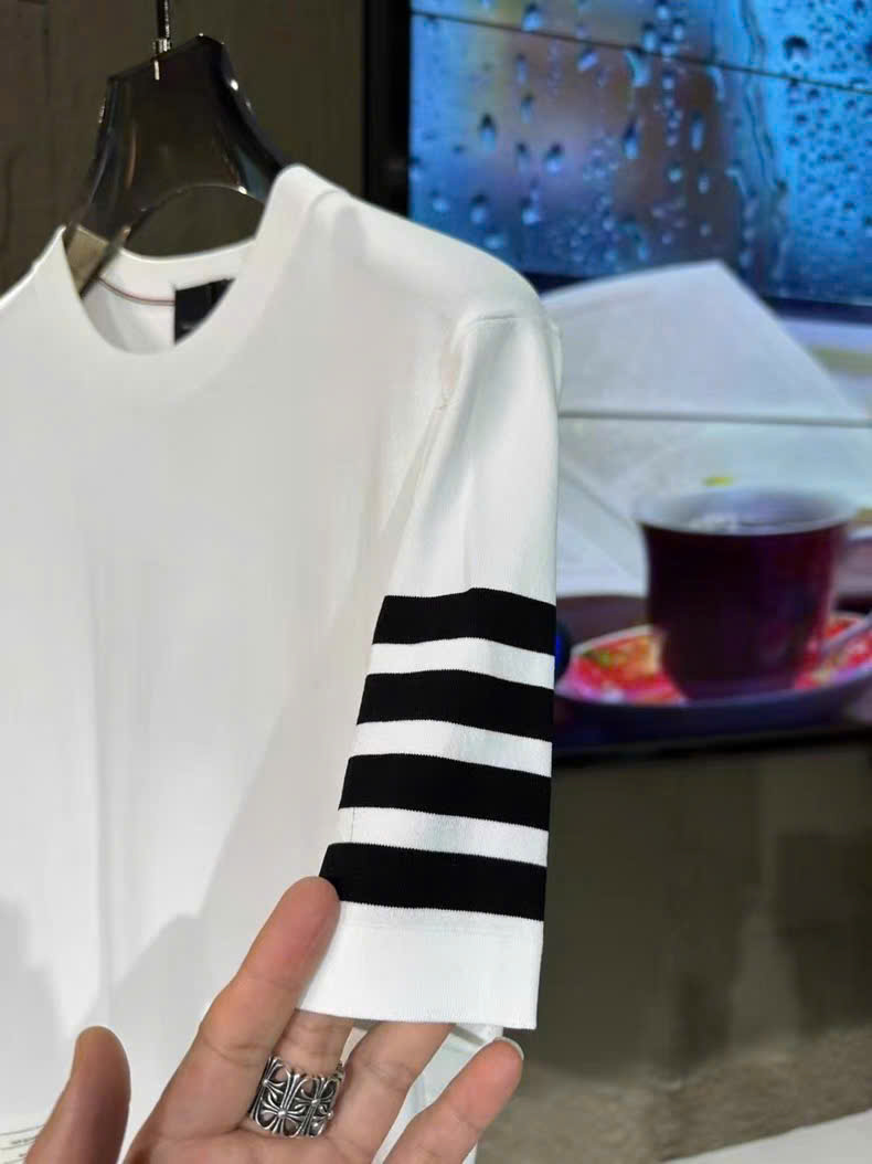 Áo phông T-shirt Thombrowne TB kẻ 4 sọc tay Like Auth on web MK