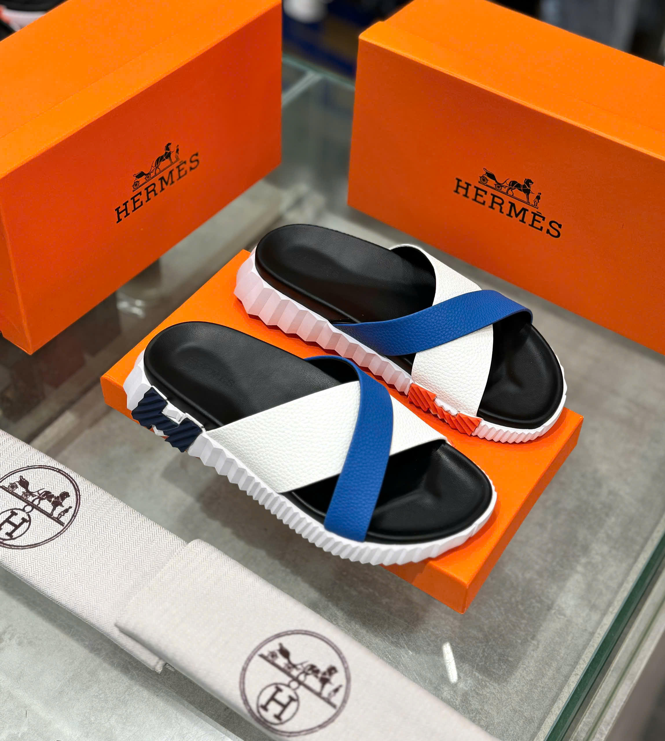 Dép lê quai chéo Hermes HM Trắng phối Xanh check đế Like Auth on web fullbox bill thẻ DDT
