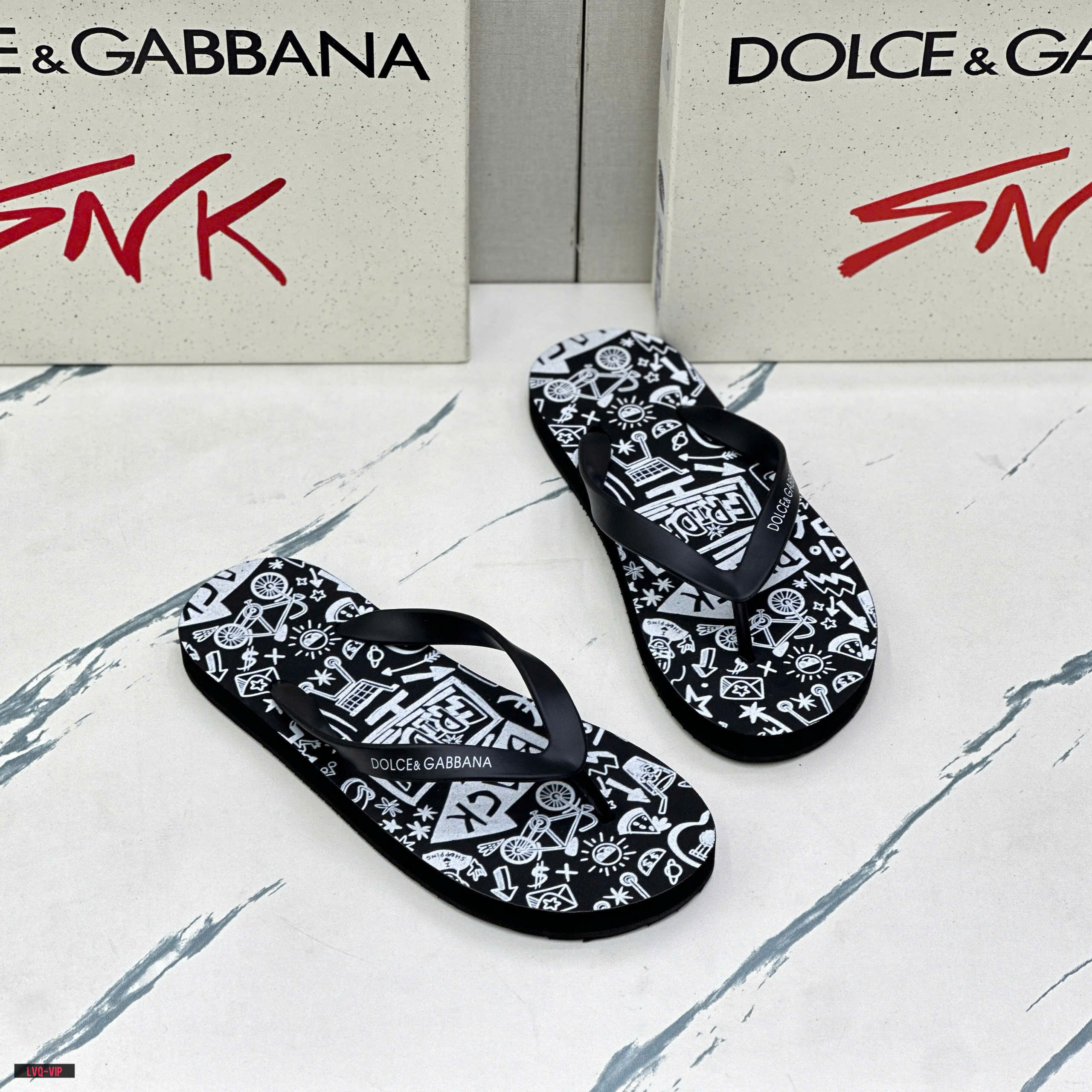 Dép tông, xỏ ngón Dolce Gabbana DG Đen họa tiết Friday Trắng Like Auth on web fullbox bill thẻ LVQ