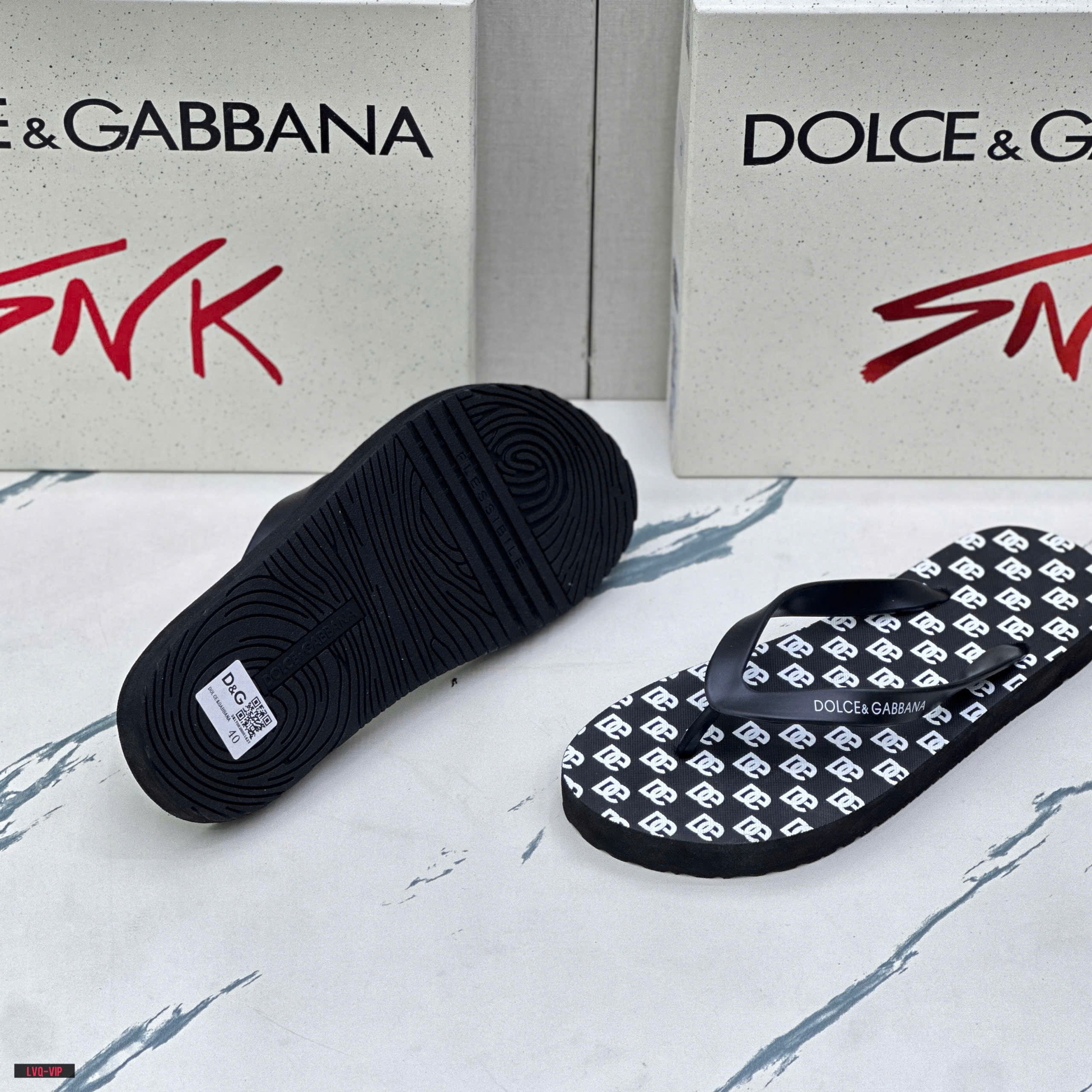 Dép tông, xỏ ngón Dolce Gabbana DG Đen họa tiết logo DG Trắng Like Auth on web fullbox bill thẻ LVQ