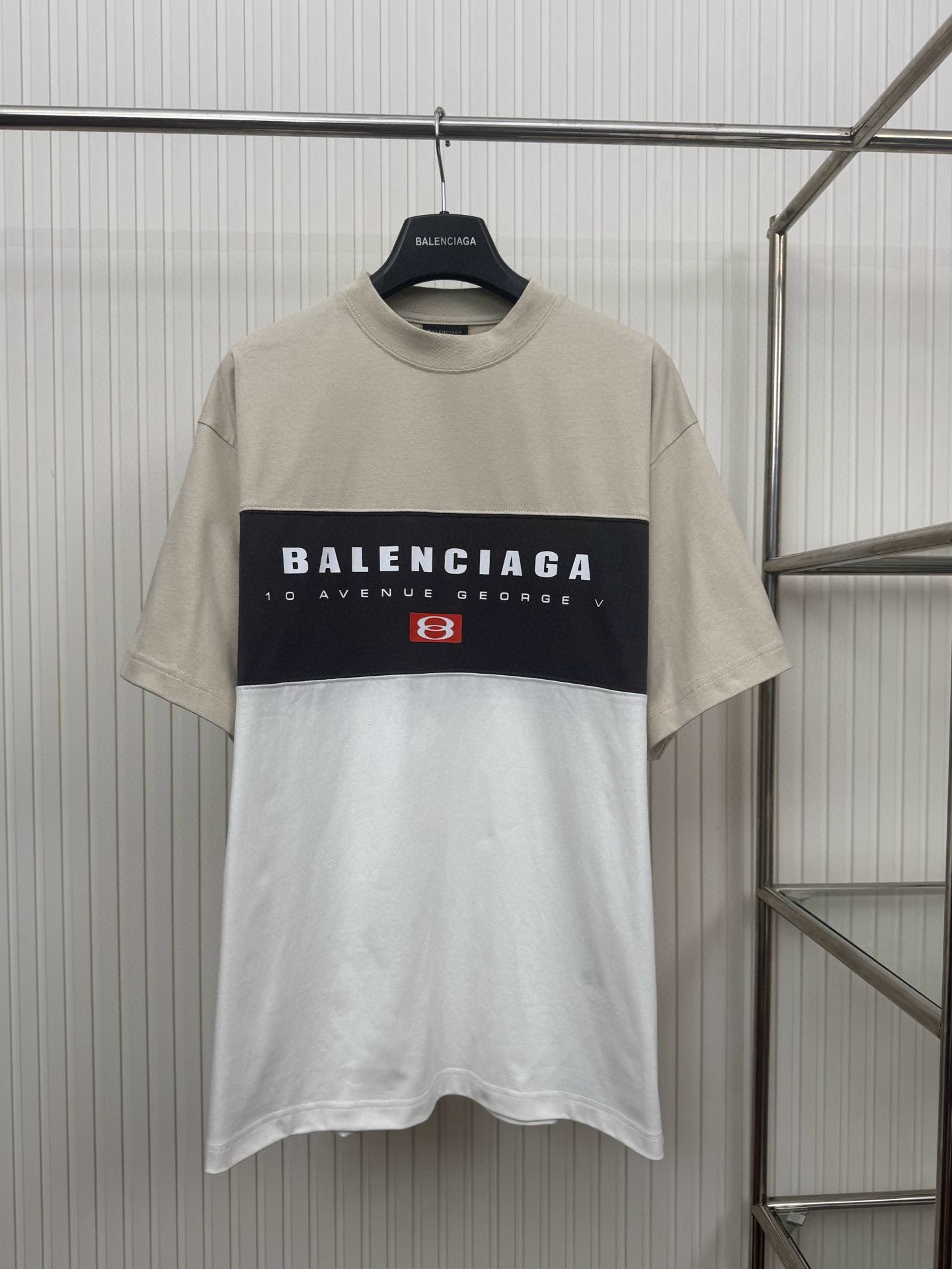 Áo phông T-shirt Balenciaga phối màu logo ngực Like Auth on web VTN