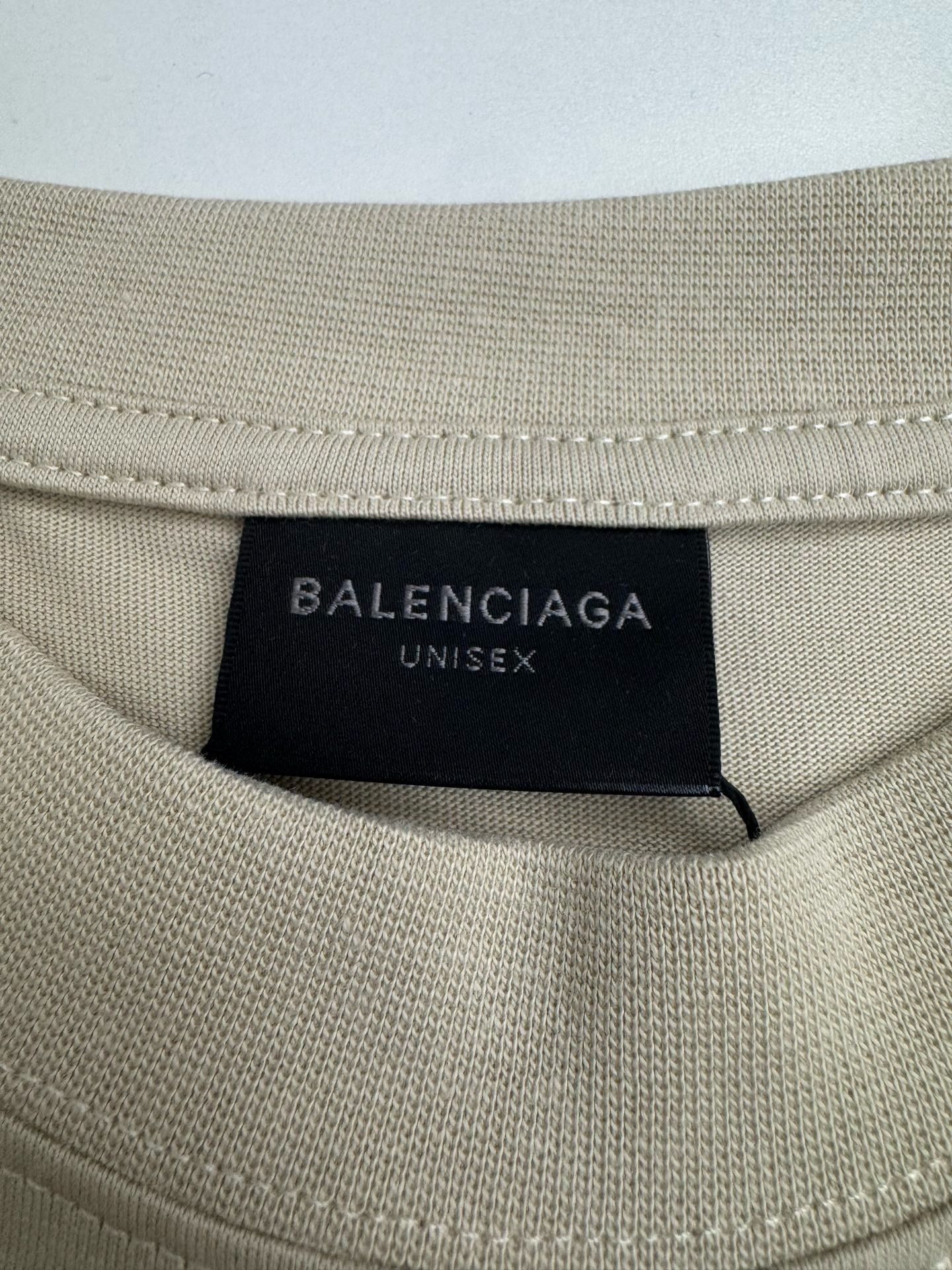Áo phông T-shirt Balenciaga phối màu logo ngực Like Auth on web VTN