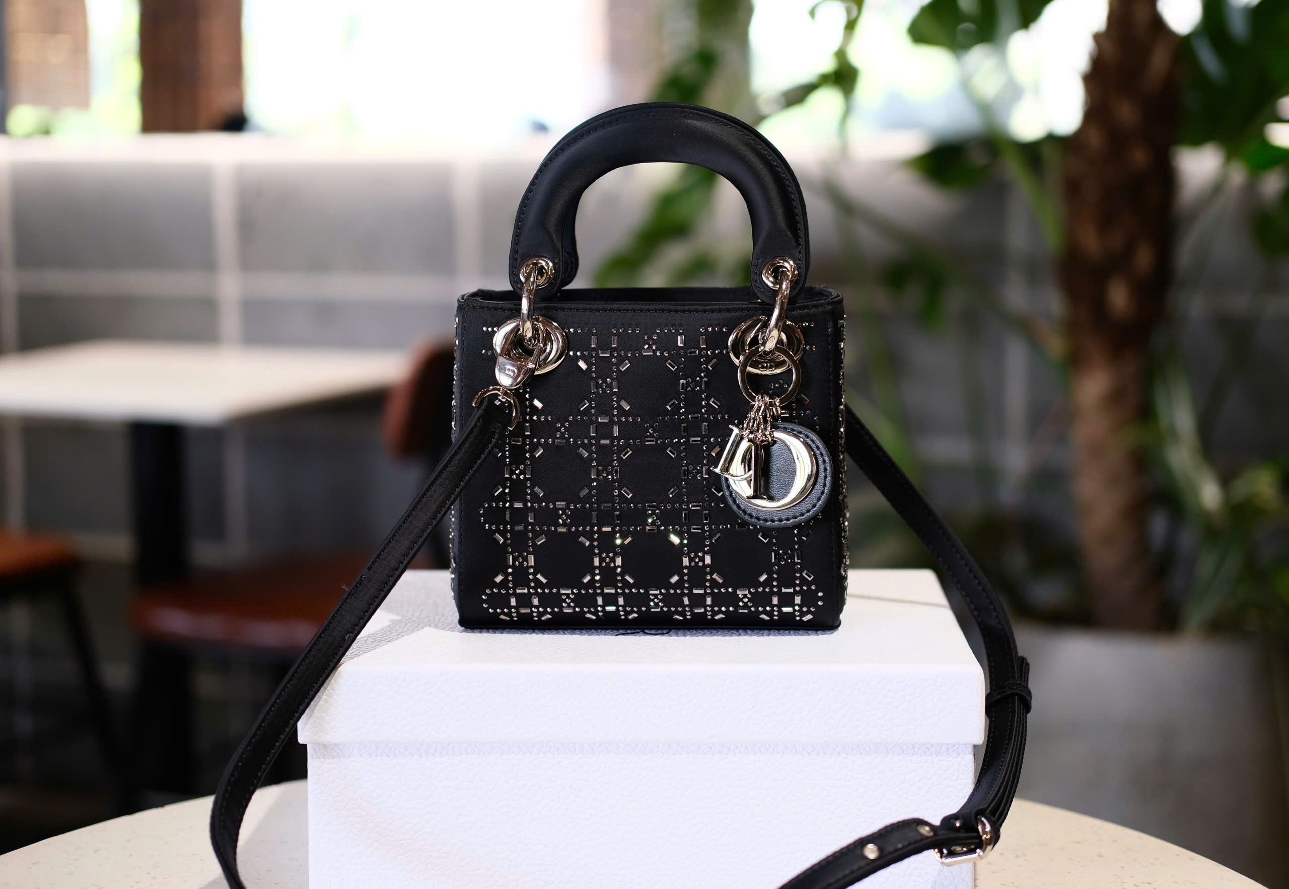 Túi nữ đeo chéo Dior CD Đen đính đá Like Auth on web fullbox bill thẻ DDT