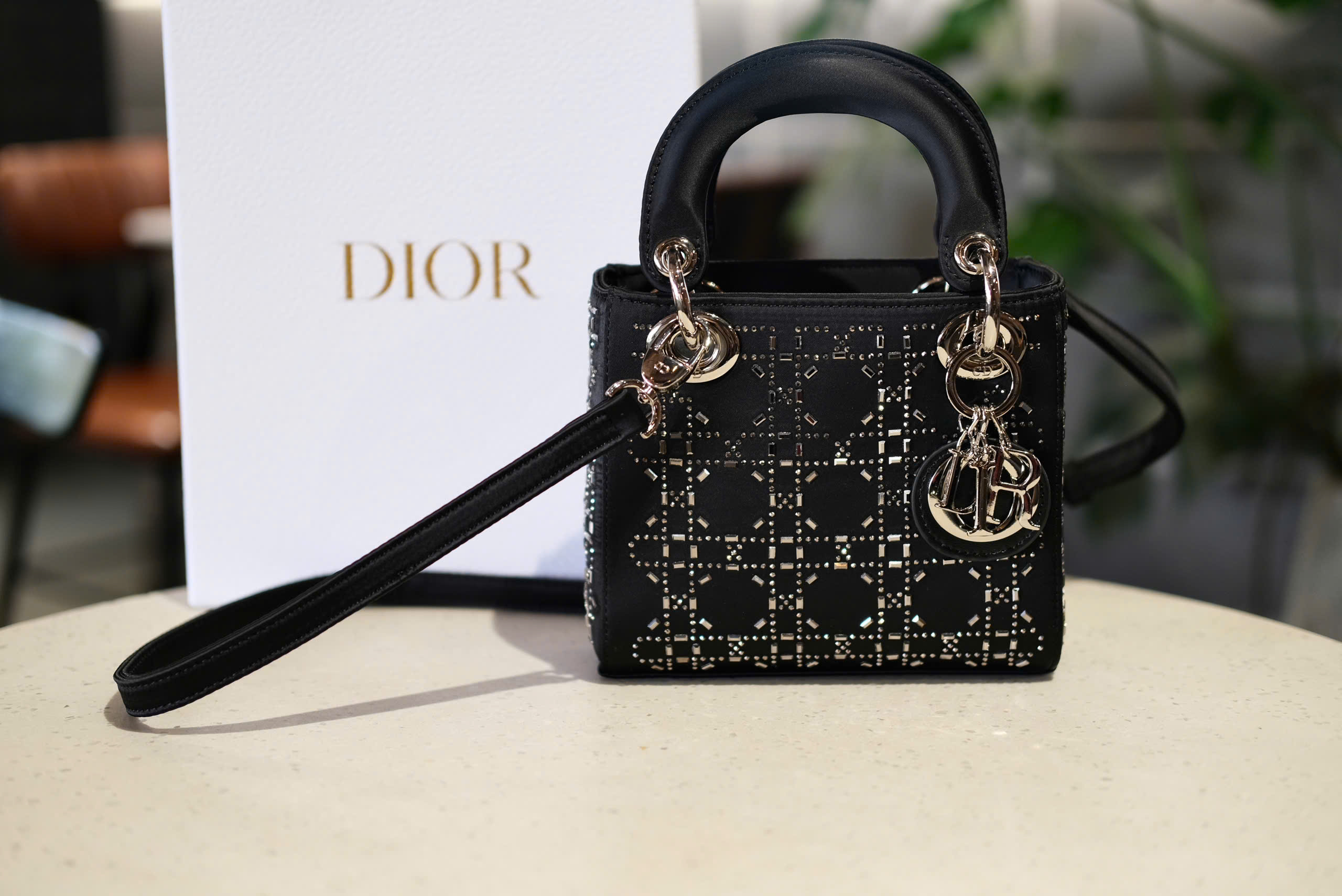 Túi nữ đeo chéo Dior CD Đen đính đá Like Auth on web fullbox bill thẻ DDT