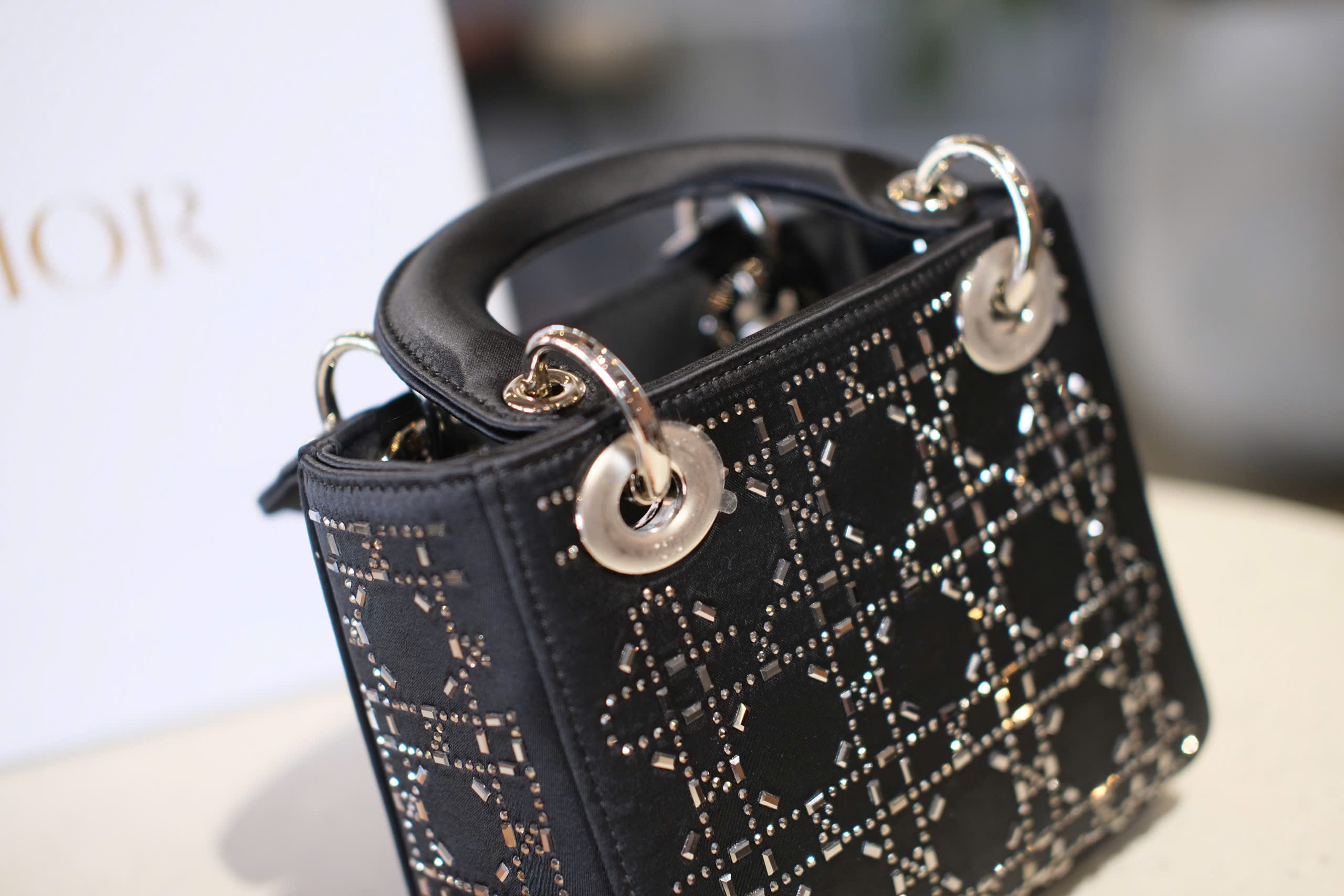 Túi nữ đeo chéo Dior CD Đen đính đá Like Auth on web fullbox bill thẻ DDT