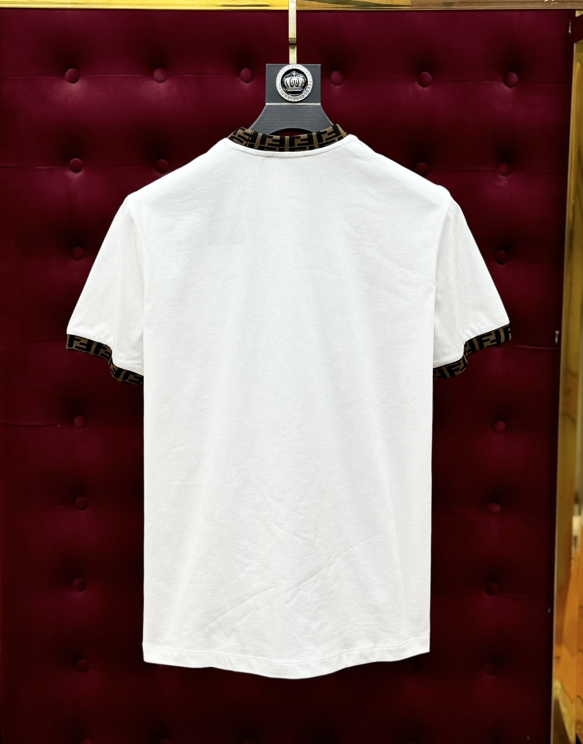 Áo phông T-shirt Fendi FF logo da thêu họa tiết cổ Like Auth on web CD