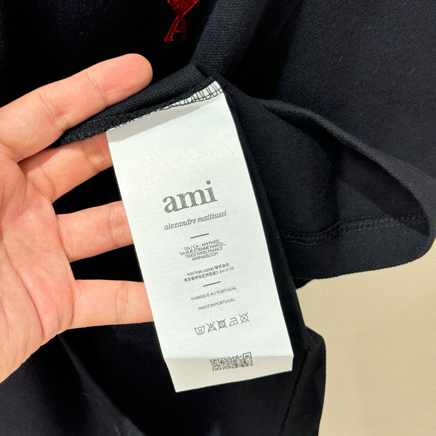 Áo polo Amiri Đen logo A trái tim Đỏ thêu ngực Like Auth 1-1 on web VTN
