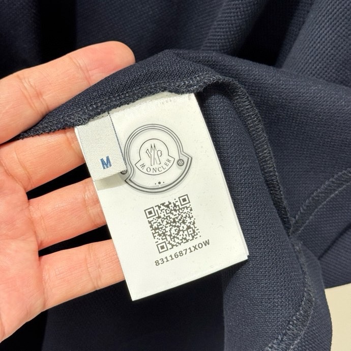 Áo polo Moncler M logo thêu tay phối kẻ sọc Đỏ Like Auth 1-1 on web VTN