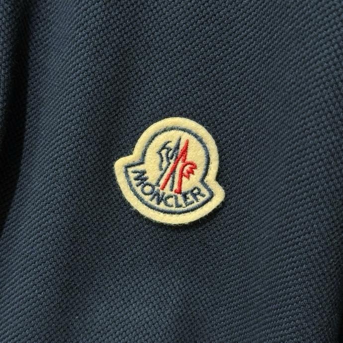 Áo polo Moncler M logo thêu tay phối kẻ sọc Đỏ Like Auth 1-1 on web VTN