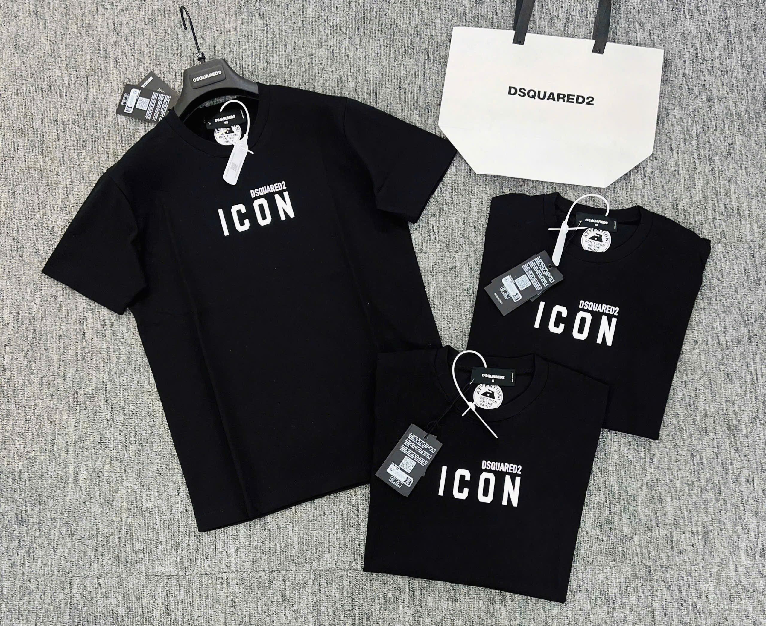 Áo phông T-shirt Dsquared2 DSQ2 Icon logo chữ thêu ngực basic Like Auth on web MK