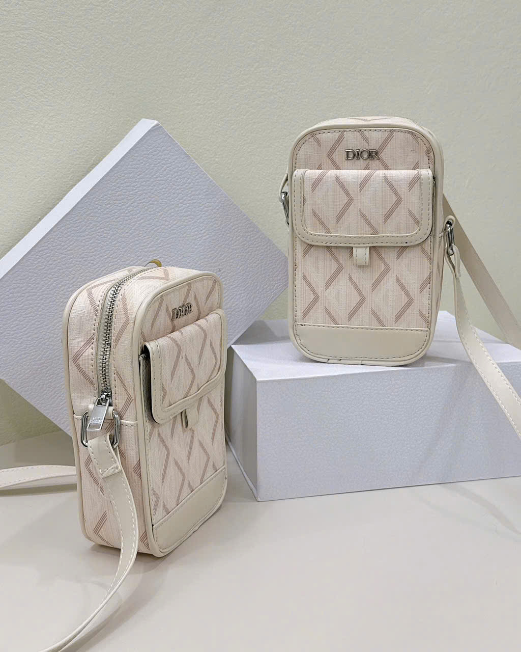 Túi mini đeo chéo Dior CD Be họa tiết hình thoi kim cương Like Auth on web fullbox bill thẻ MVT