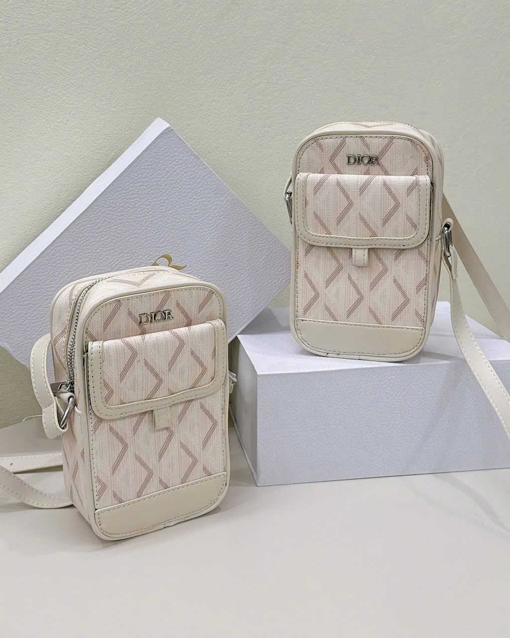 Túi mini đeo chéo Dior CD Be họa tiết hình thoi kim cương Like Auth on web fullbox bill thẻ MVT
