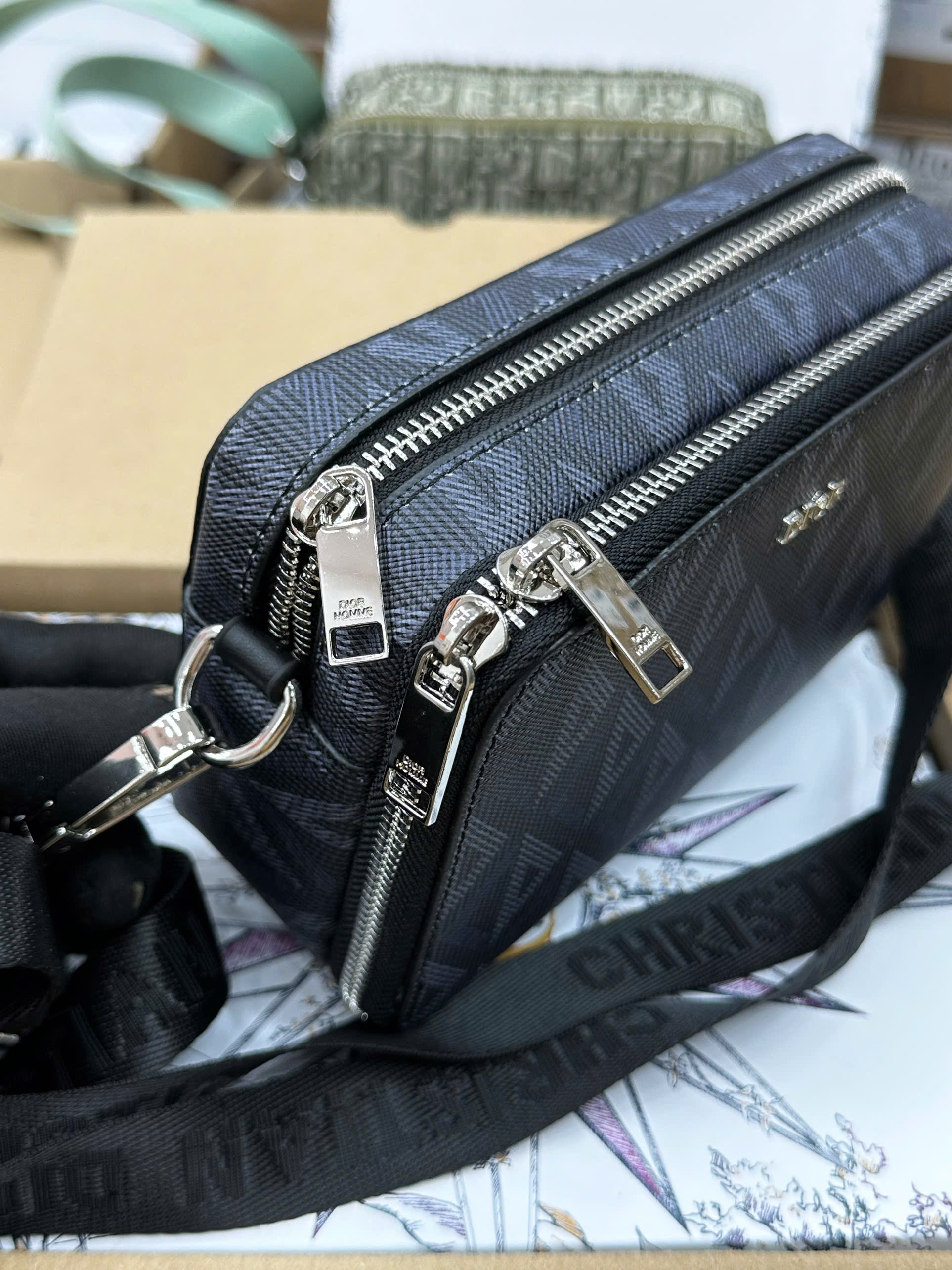 Túi vuông đeo chéo Dior CD họa tiết hình thoi kim cương Like Auth on web fullbox bill thẻ MVT