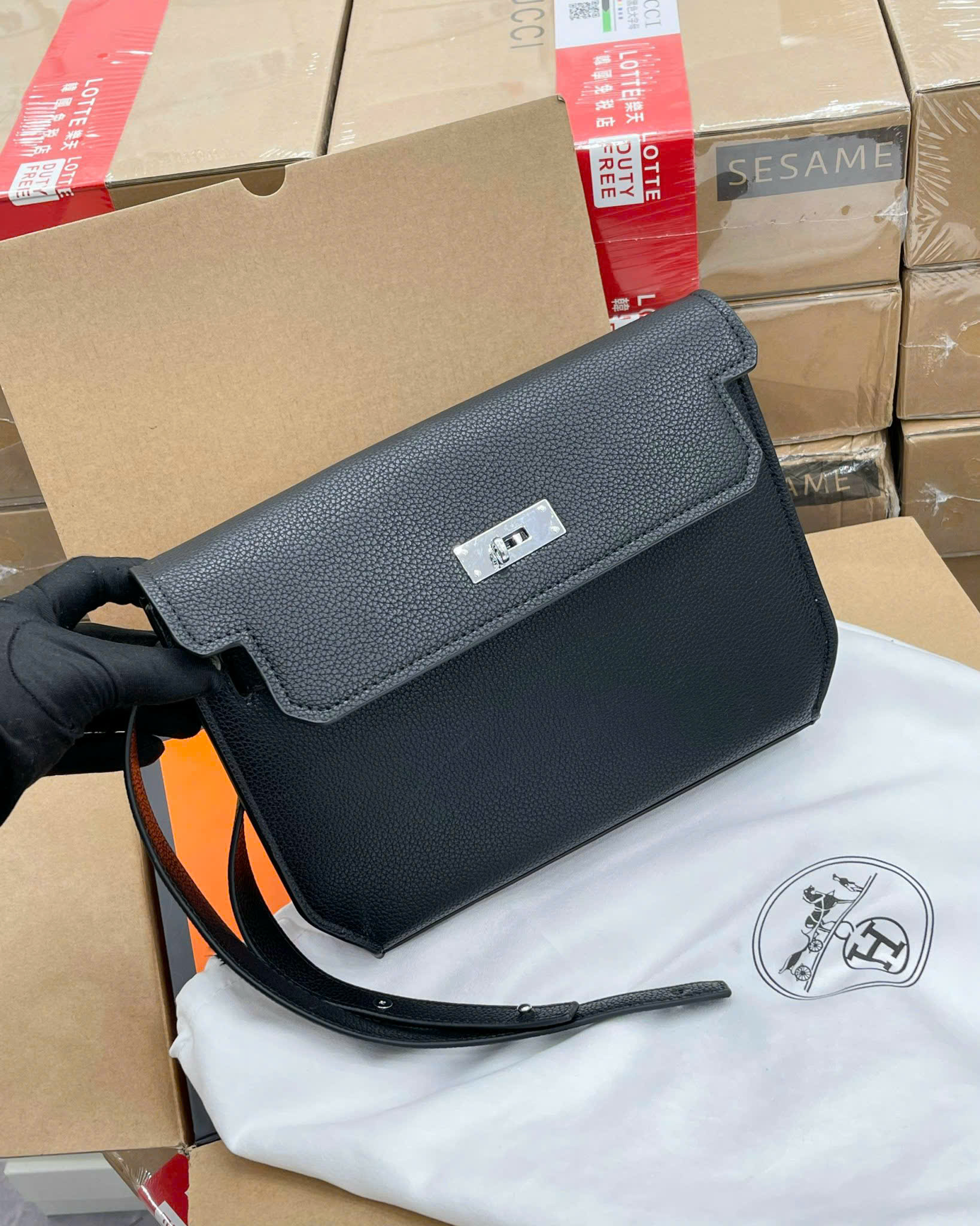 Túi Clutch cầm tay Hermes HM Đen trơn nắp gập Like Auth Fullbox phụ kiện MVT