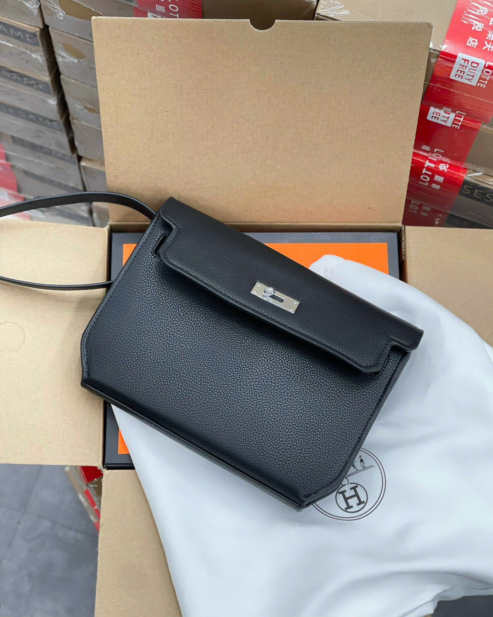 Túi Clutch cầm tay Hermes HM Đen trơn nắp gập Like Auth Fullbox phụ kiện MVT