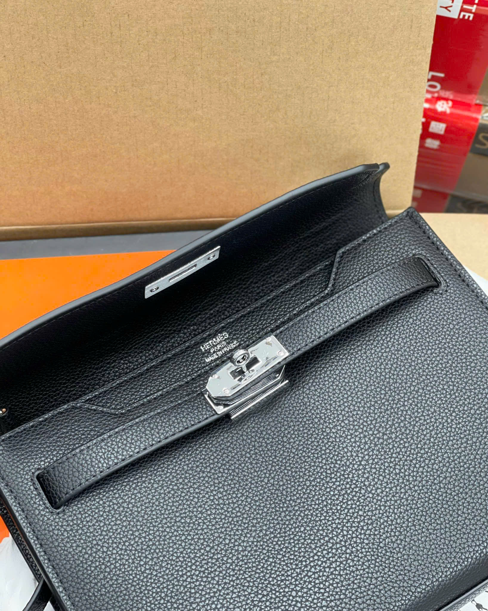 Túi Clutch cầm tay Hermes HM Đen trơn nắp gập Like Auth Fullbox phụ kiện MVT