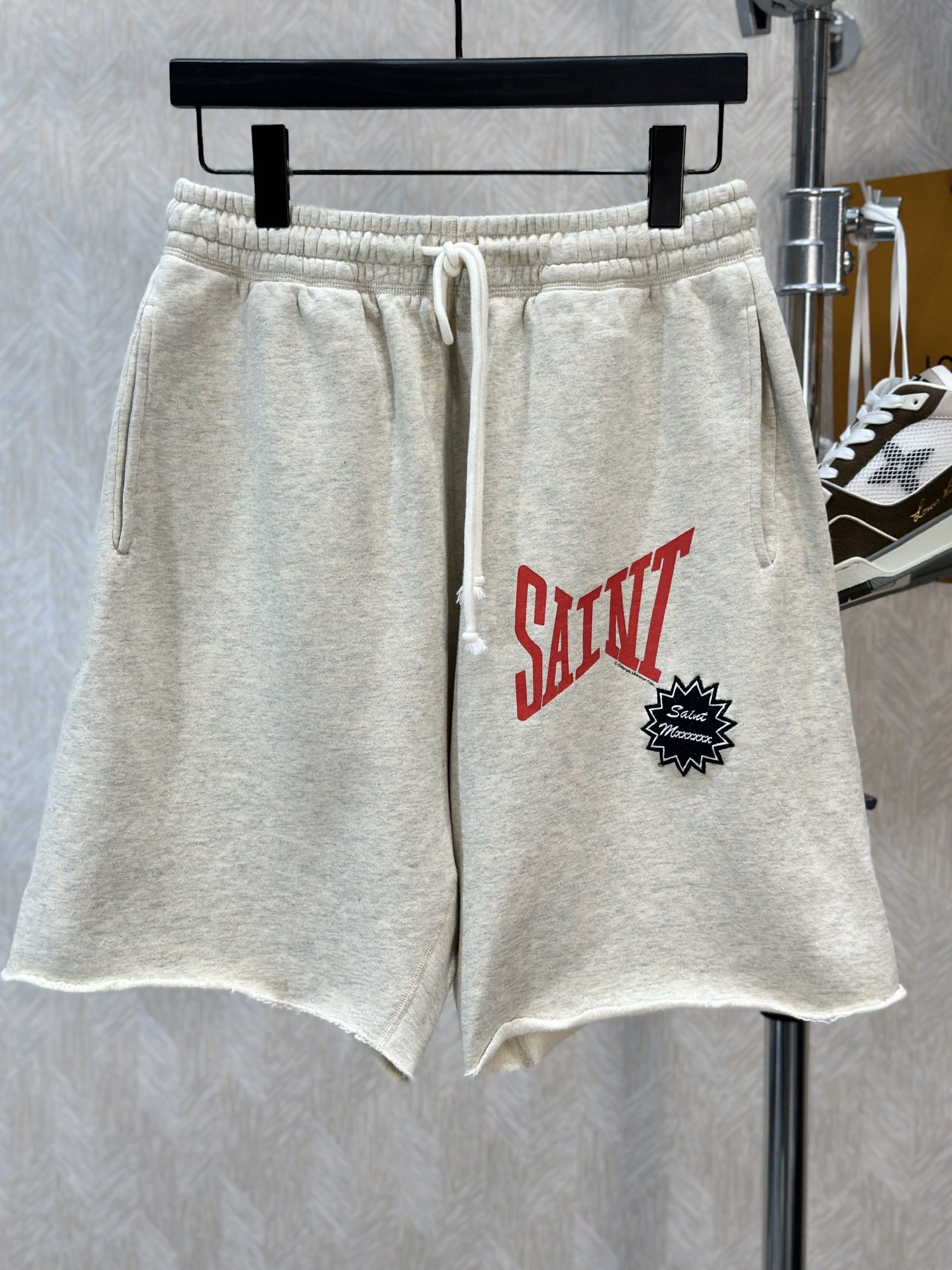 Quần short nỉ Saint Laurent logo chữ Đỏ Like Auth 1-1 on web VTN