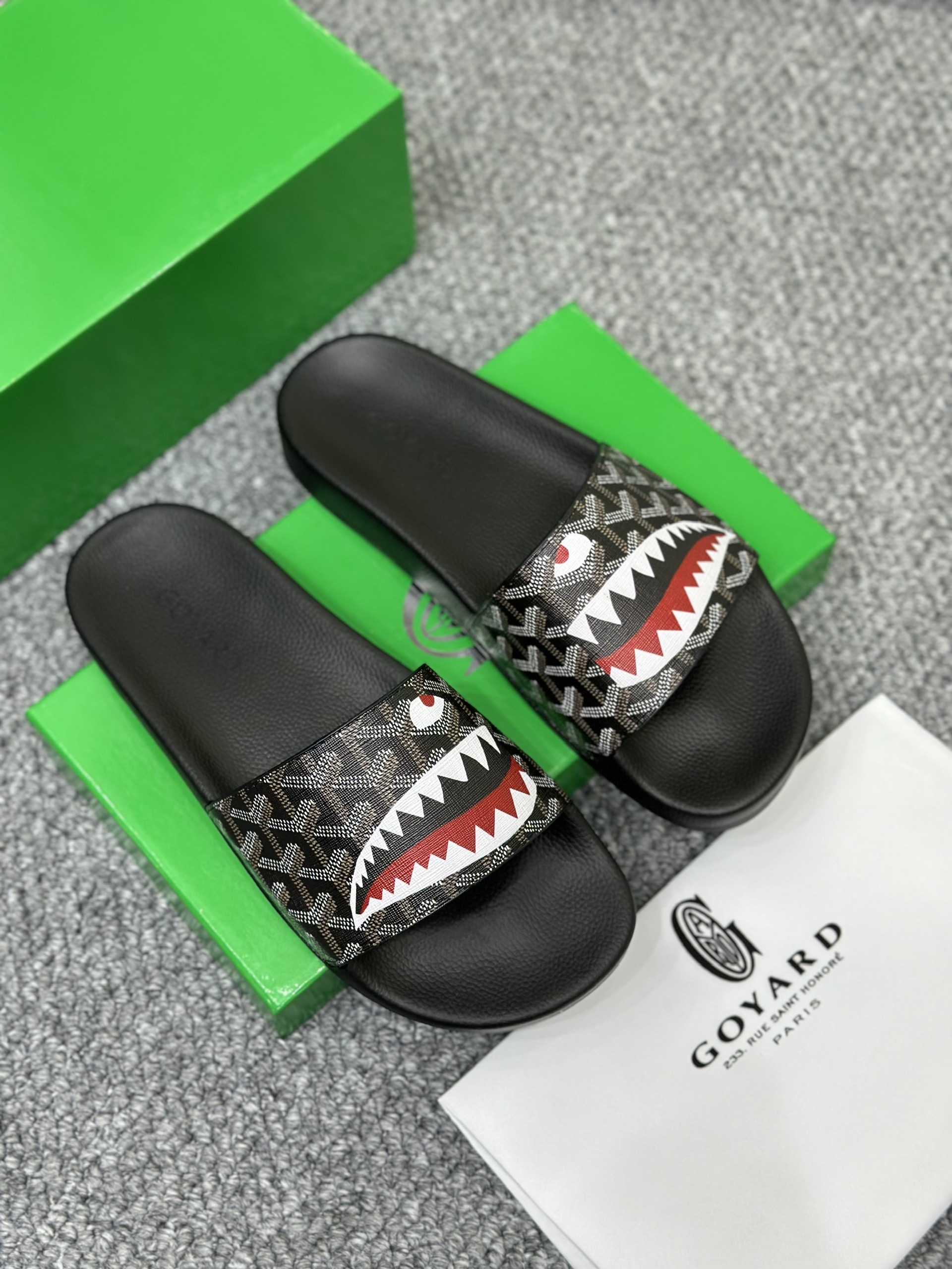 Dép lê quai ngang Goyard Đen họa tiết răng cá mập Like Auth on web fullbox bill thẻ VTN