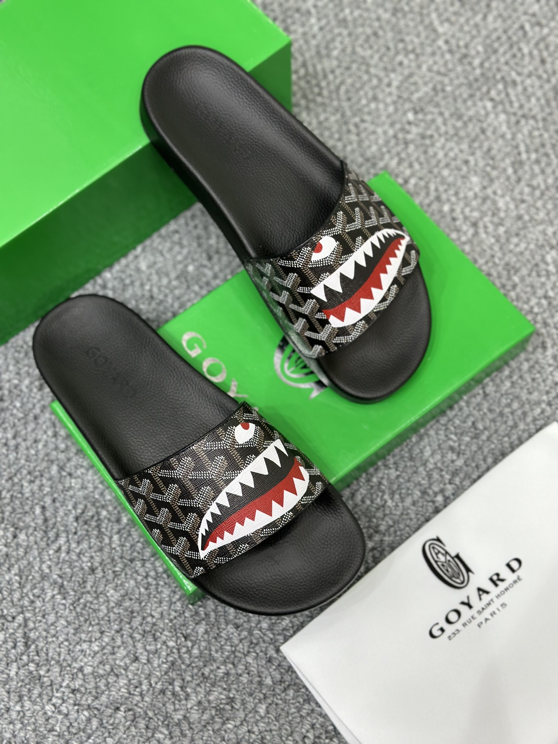 Dép lê quai ngang Goyard Đen họa tiết răng cá mập Like Auth on web fullbox bill thẻ VTN