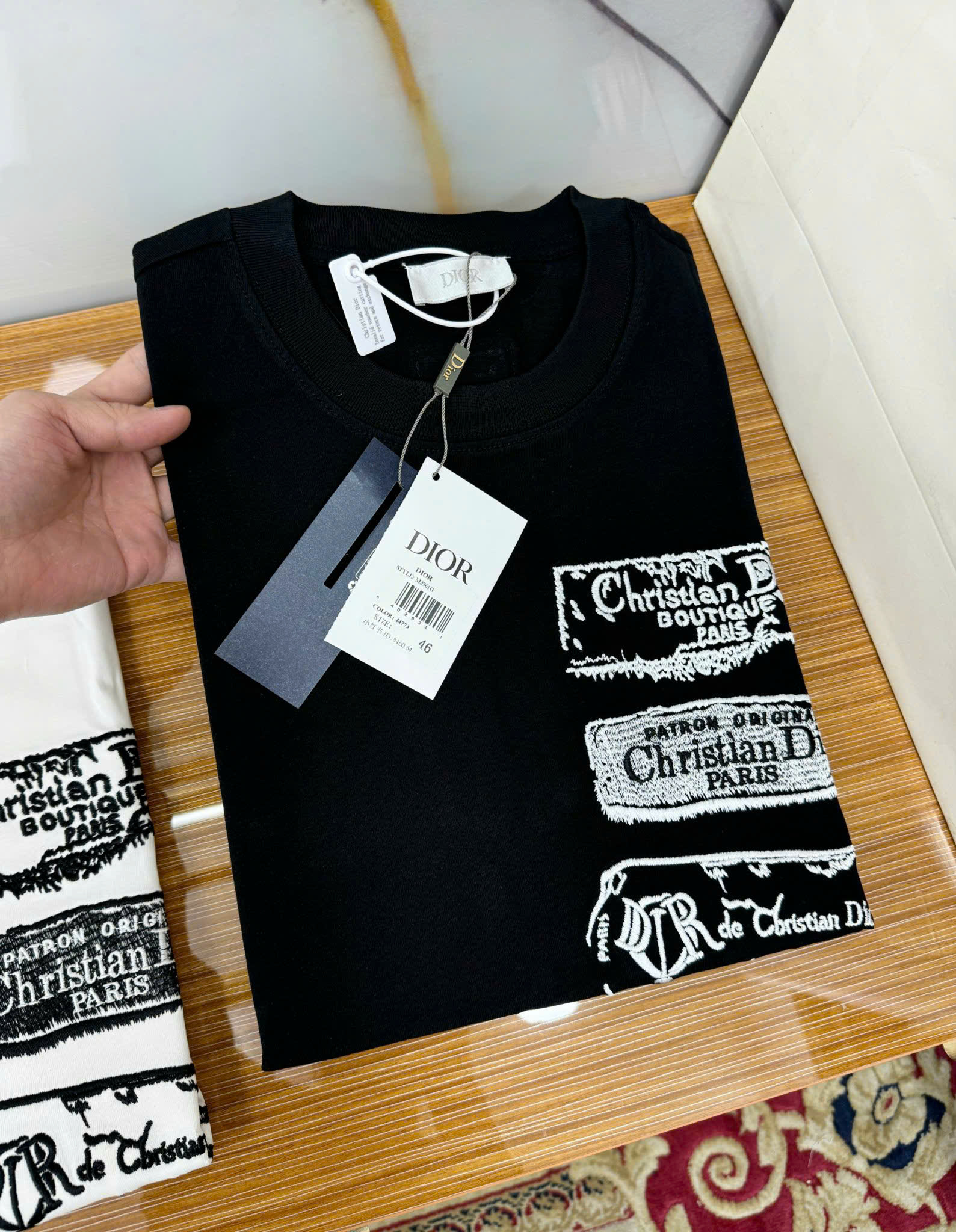 Áo phông T-shirt Dior CD họa tiết tag thêu ngực Like Auth on web CD