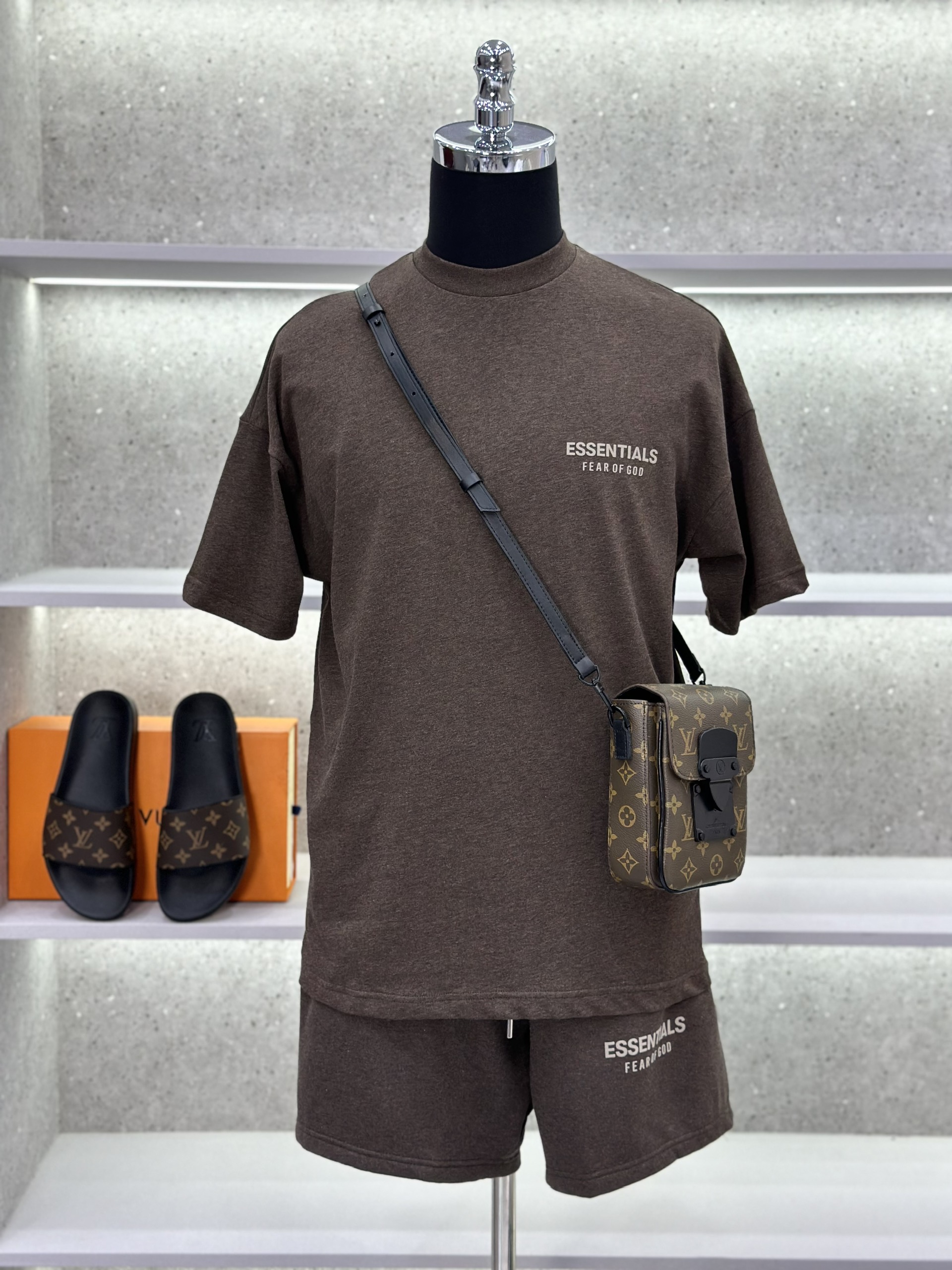 Bộ, Set hè Essentials Nâu logo chữ nổi Like Auth on web VTN