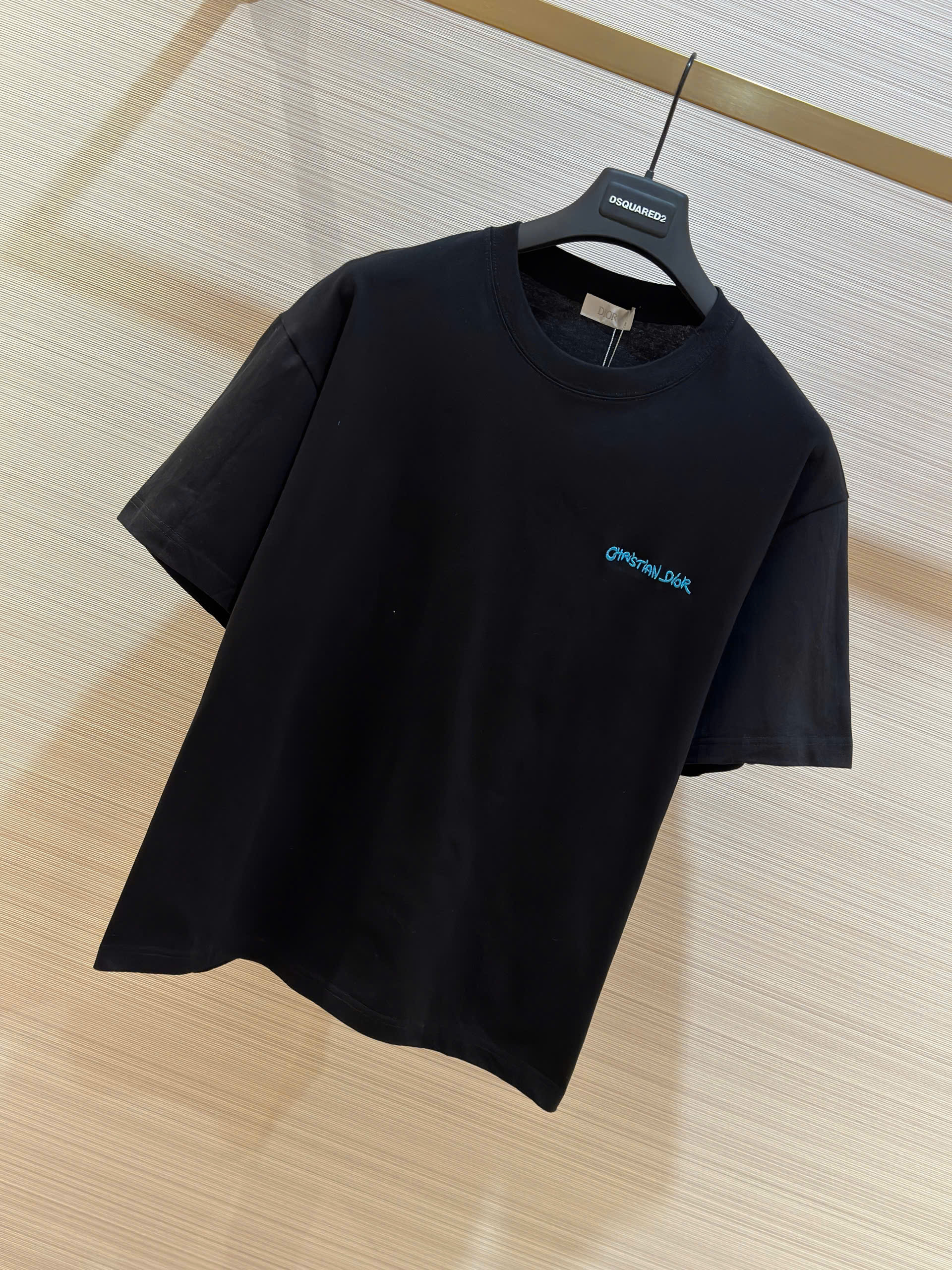 Áo phông T-shirt Dior CD Đen logo chữ Xanh thêu ngực Like Auth on web DDT