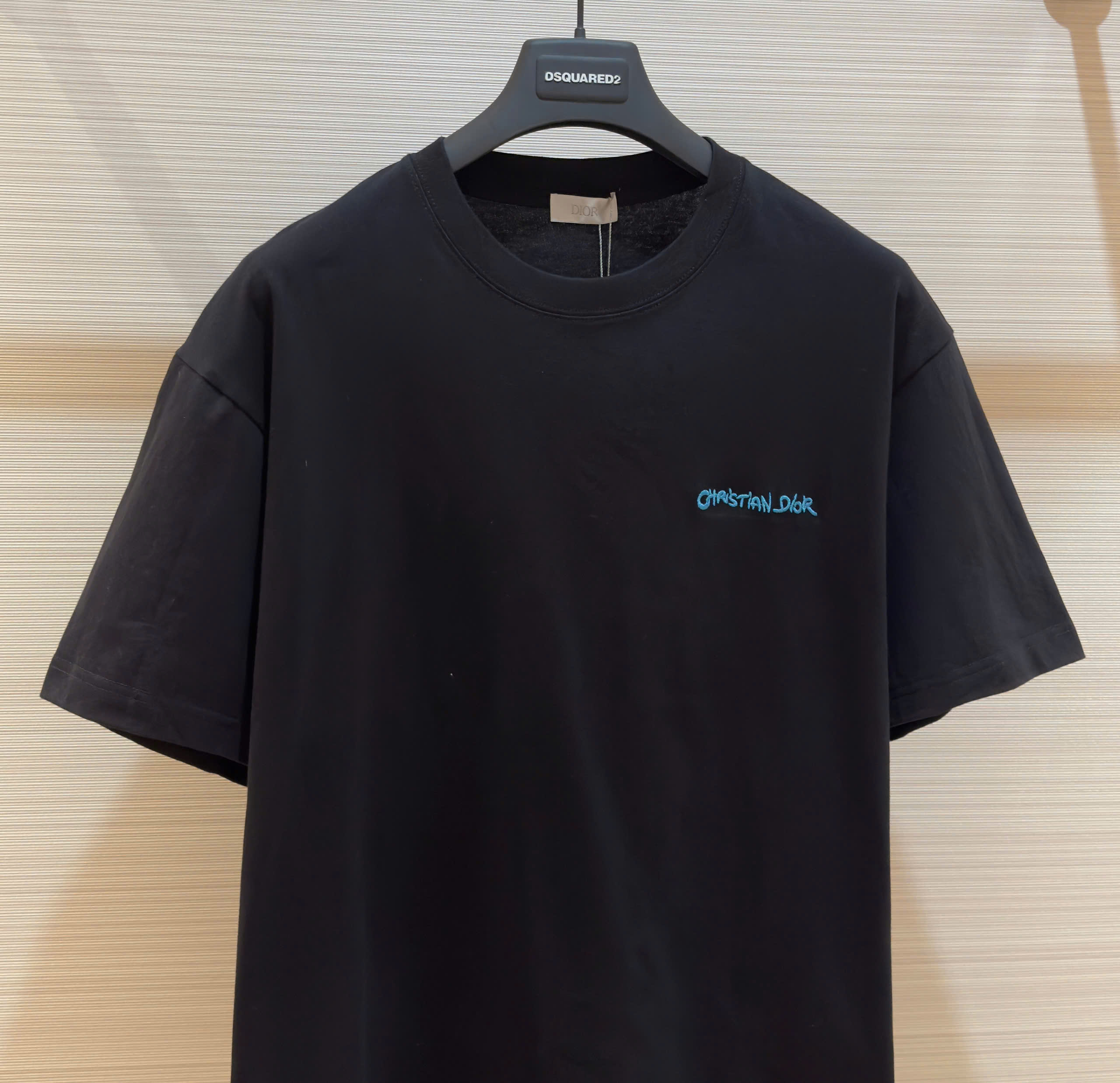 Áo phông T-shirt Dior CD Đen logo chữ Xanh thêu ngực Like Auth on web DDT