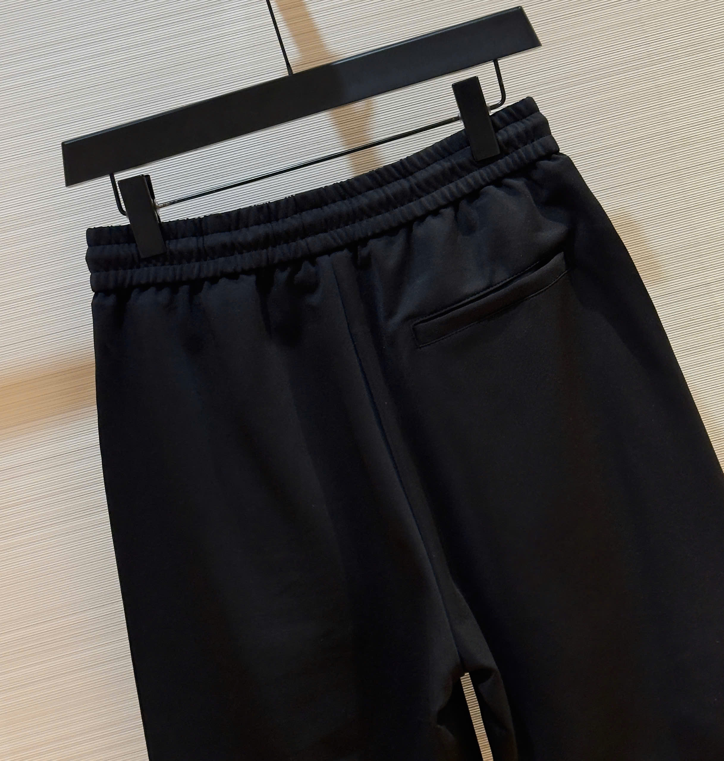 Quần short nỉ Balenciaga BB Đen túi hộp khóa zip ngang đùi Like Auth 1-1 on web DDT