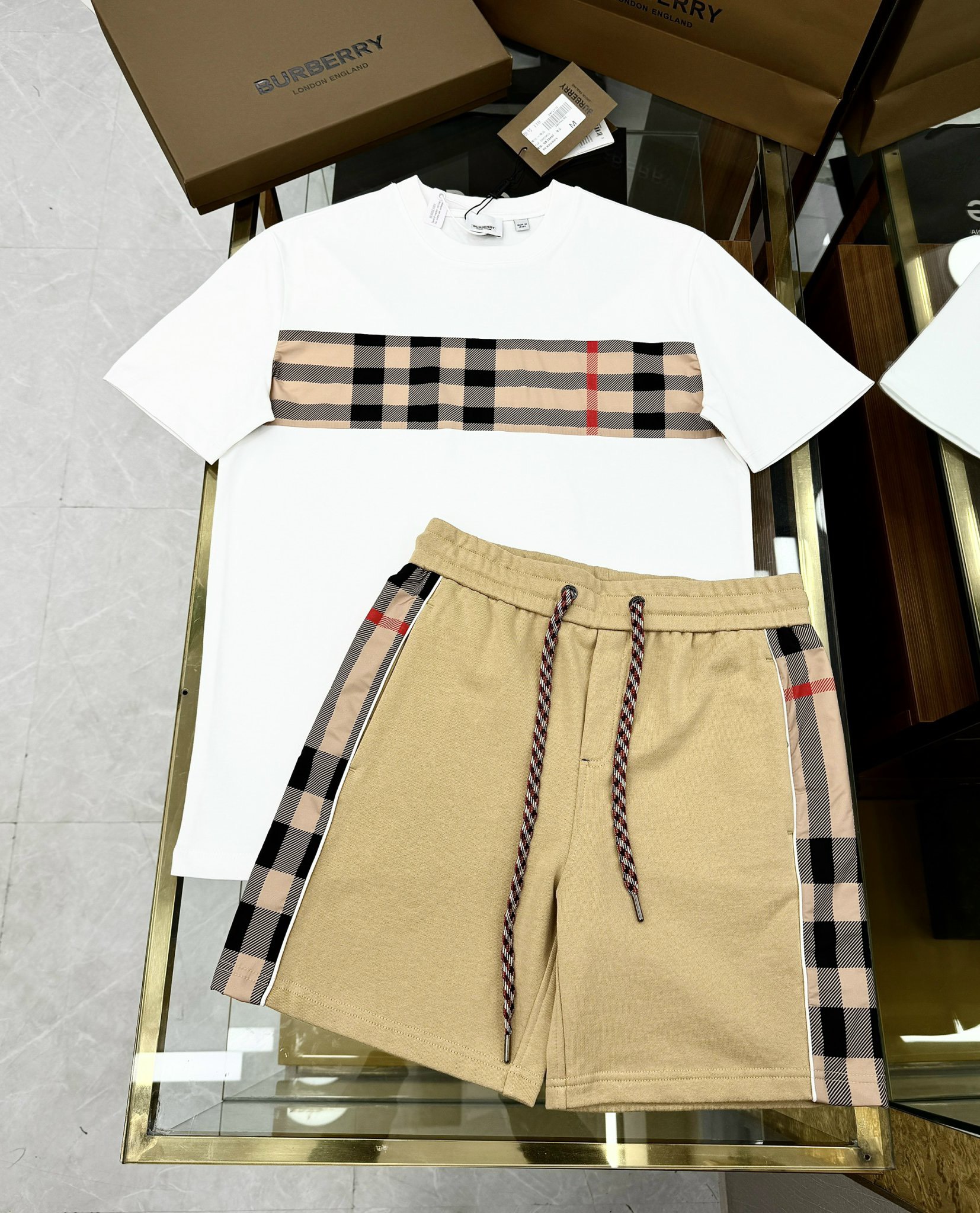 Bộ, Set hè Burberry BBR trơn phối kẻ sọc Like Auth on web CD