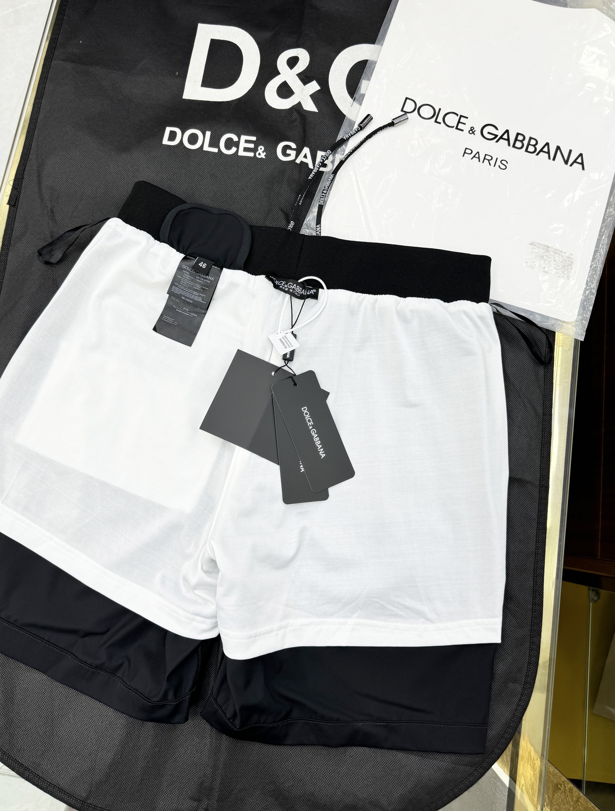 Quần short gió Dolce Gabbana DG logo chữ cạp Like Auth 1-1 on web CD