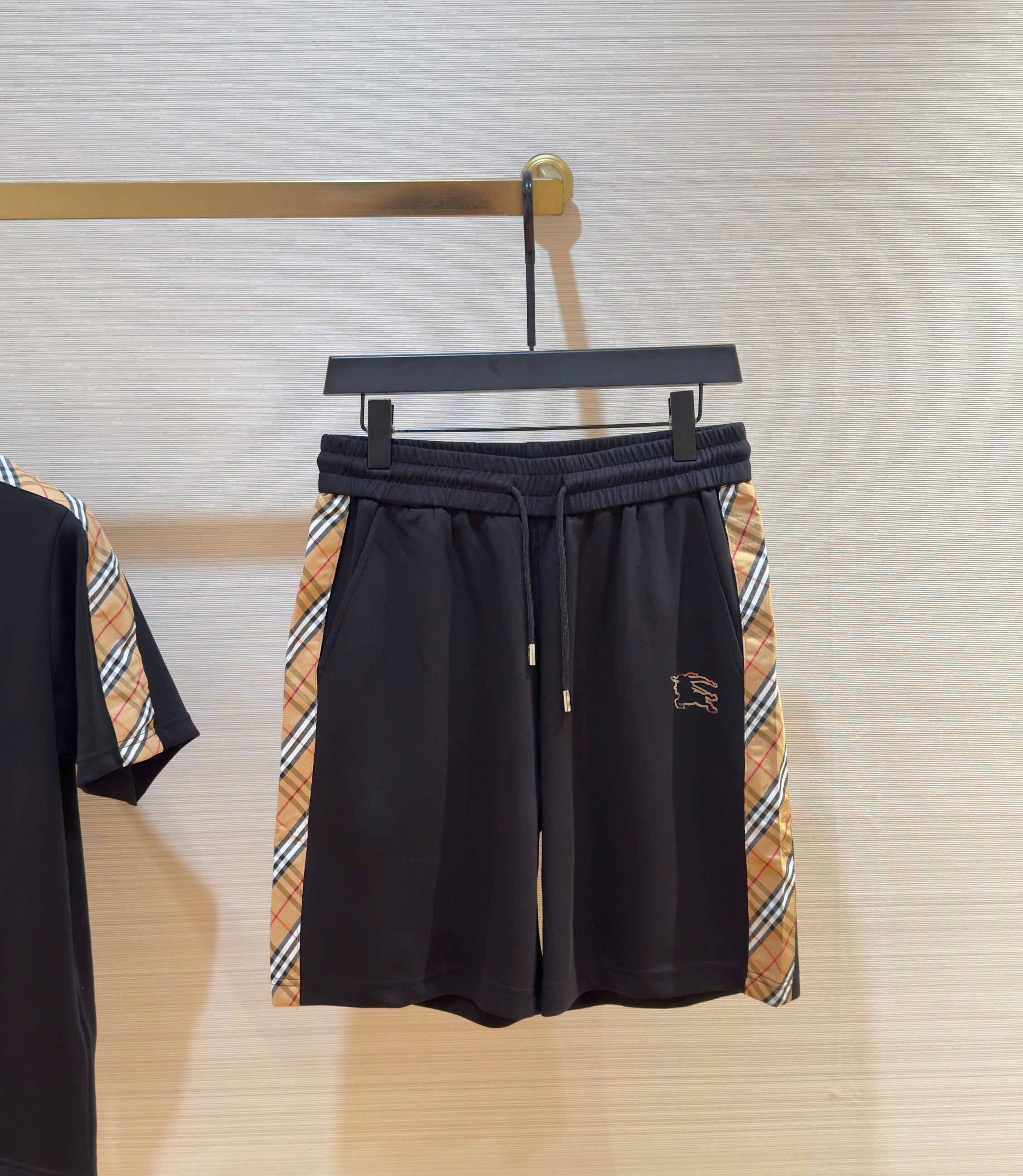 Bộ, Set hè nỉ Burberry BBR Đen kẻ sọc Nâu viền logo ngựa Like Auth on web DDT