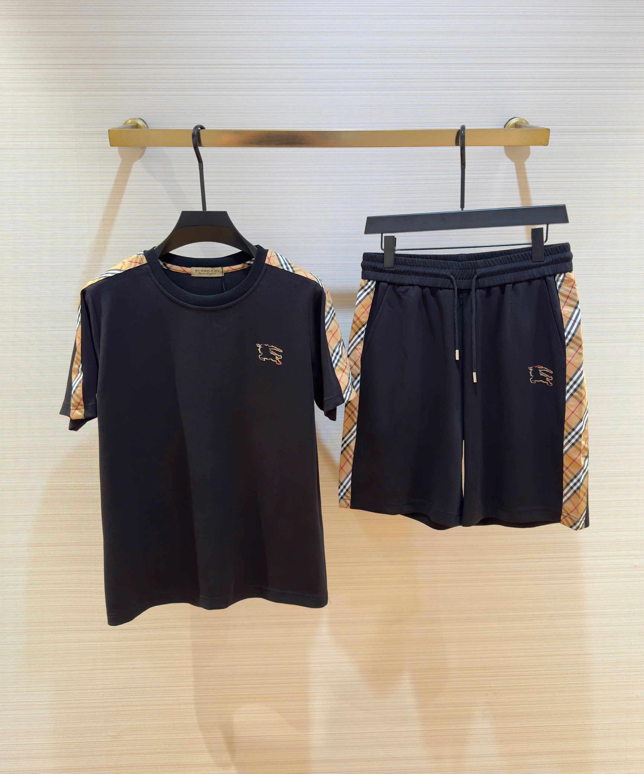 Bộ, Set hè nỉ Burberry BBR Đen kẻ sọc Nâu viền logo ngựa Like Auth on web DDT