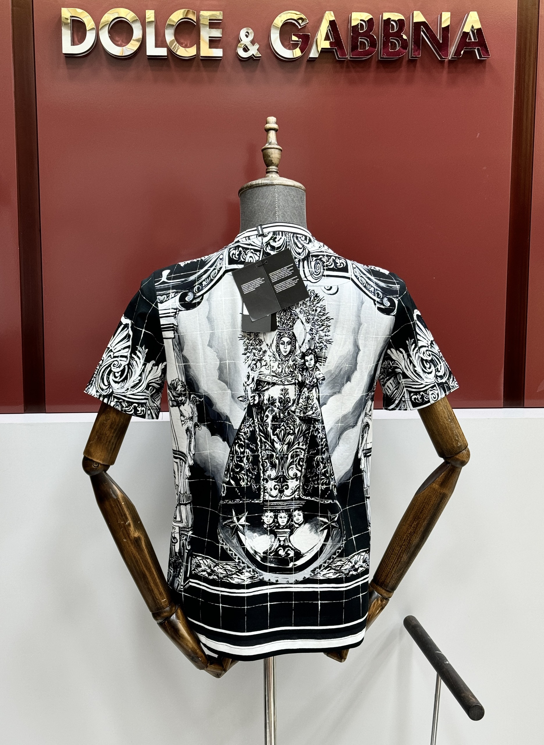 Áo phông T-shirt Dolce Gabbana DG họa tiết tượng nữ thần Like Auth on web CD