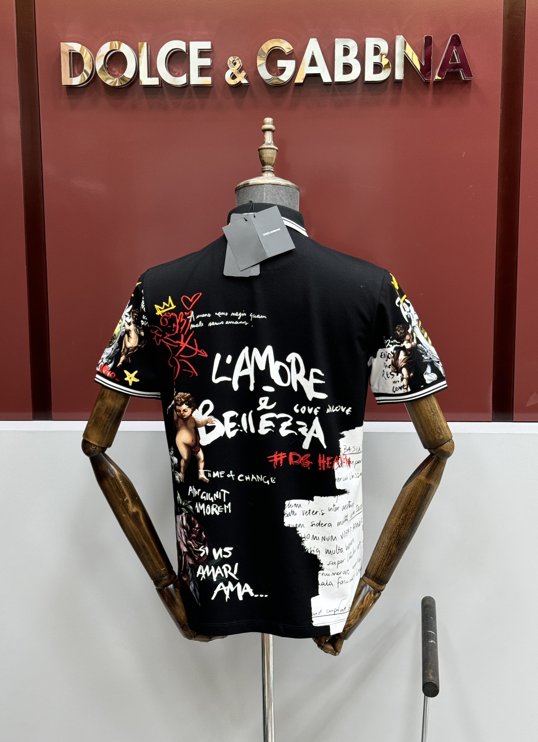 Áo polo Dolce Gabbana DG Đen họa tiết logo chữ thiên thần kẻ viền Trắng Like Auth 1-1 on web CD MK