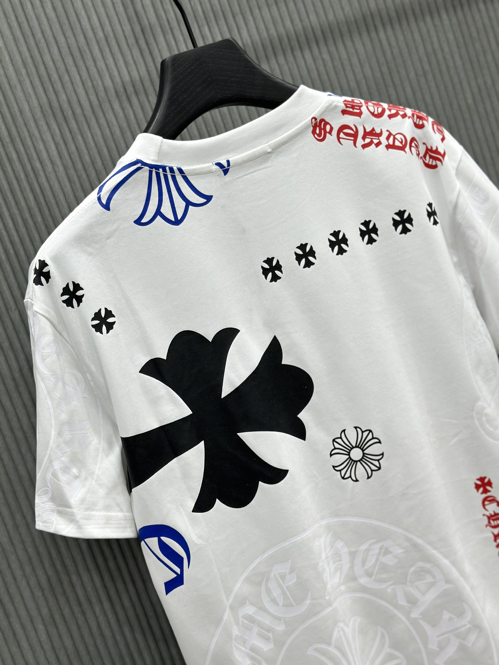 Áo phông T-shirt Chrome Heart CH họa tiết logo chữ màu Like Auth on web VTN