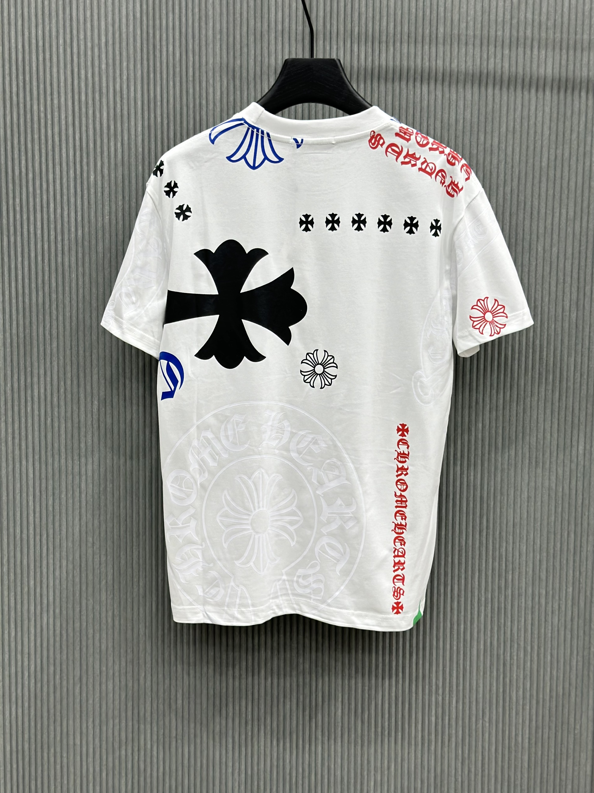 Áo phông T-shirt Chrome Heart CH họa tiết logo chữ màu Like Auth on web VTN