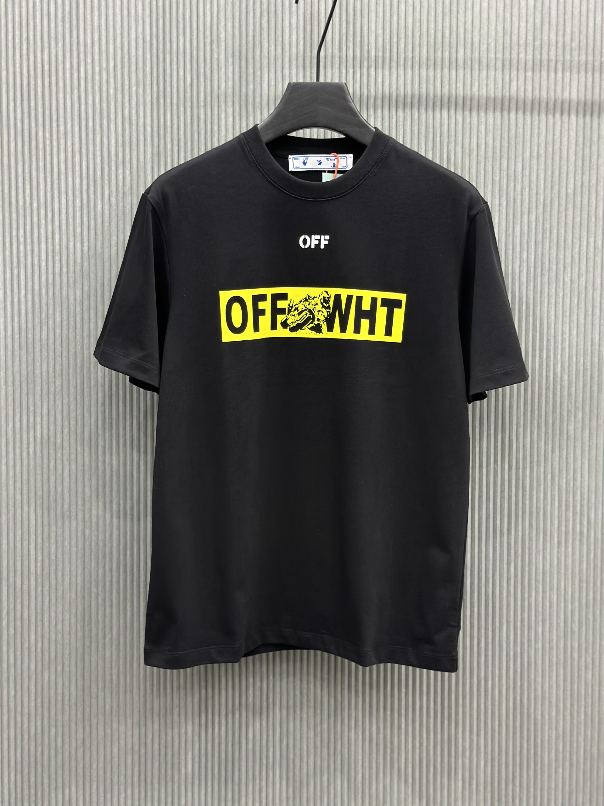 Áo phông T-shirt Off White Đen logo Vàng Like Auth on web VTN