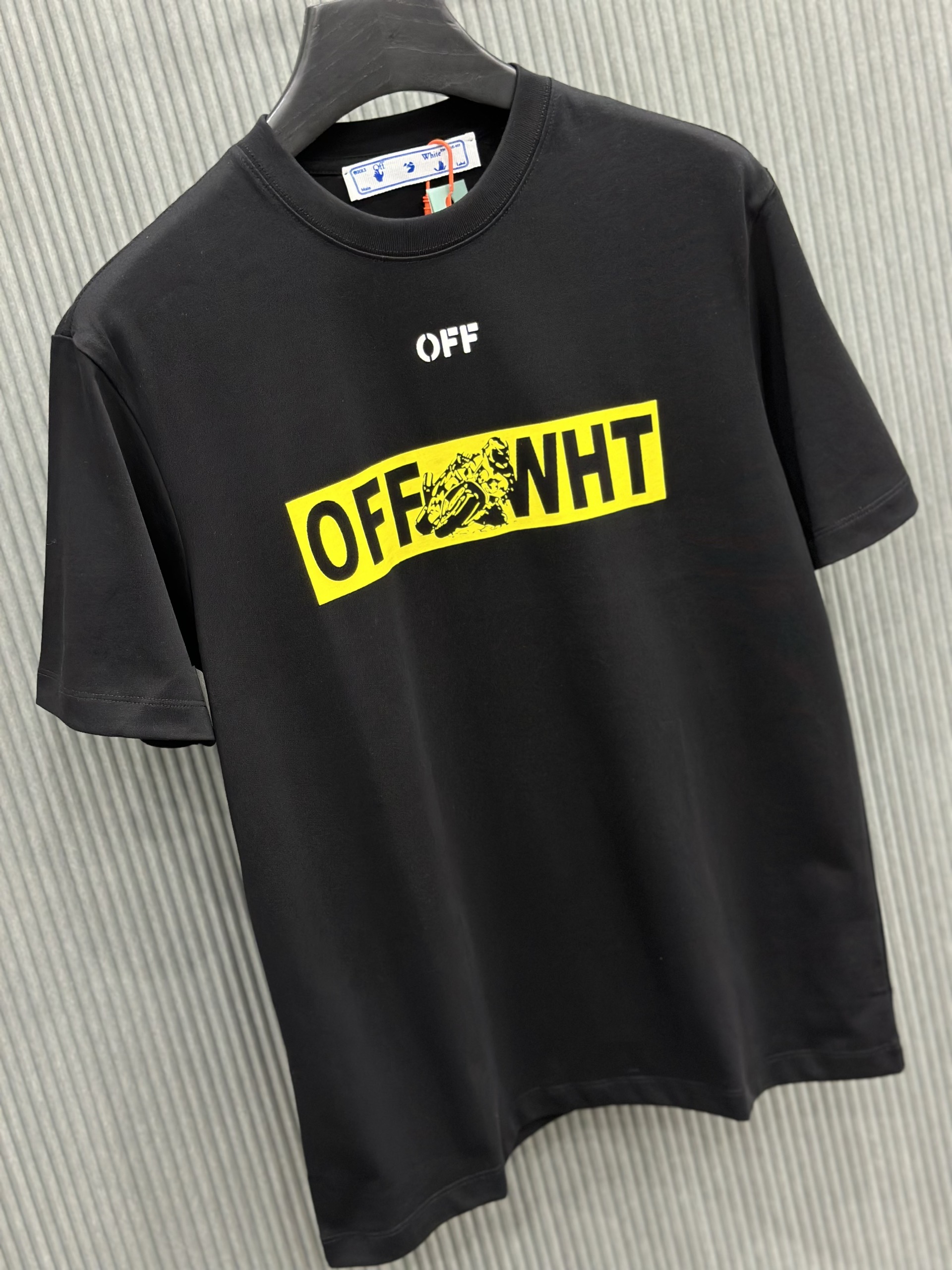 Áo phông T-shirt Off White Đen logo Vàng Like Auth on web VTN