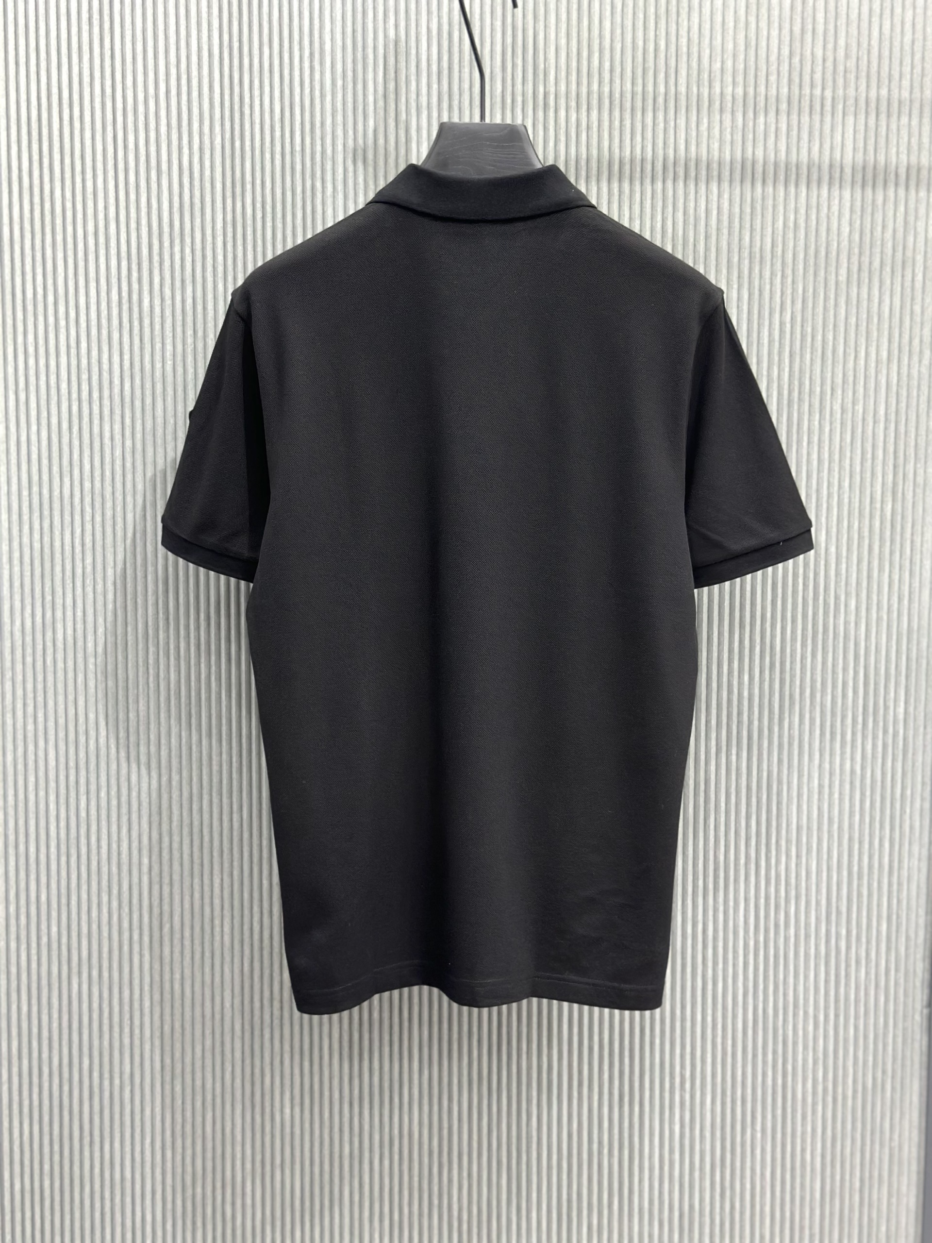 Áo polo Moncler M Đen túi ngực logo tròn thêu tay Like Auth 1-1 on web VTN