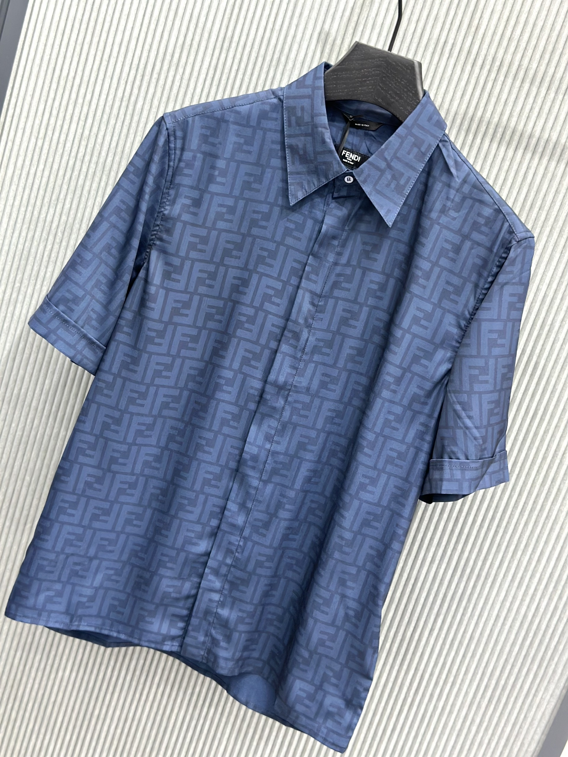 Áo sơ mi cộc tay Fendi FF Xanh dương họa tiết logo full Like Auth on web VTN