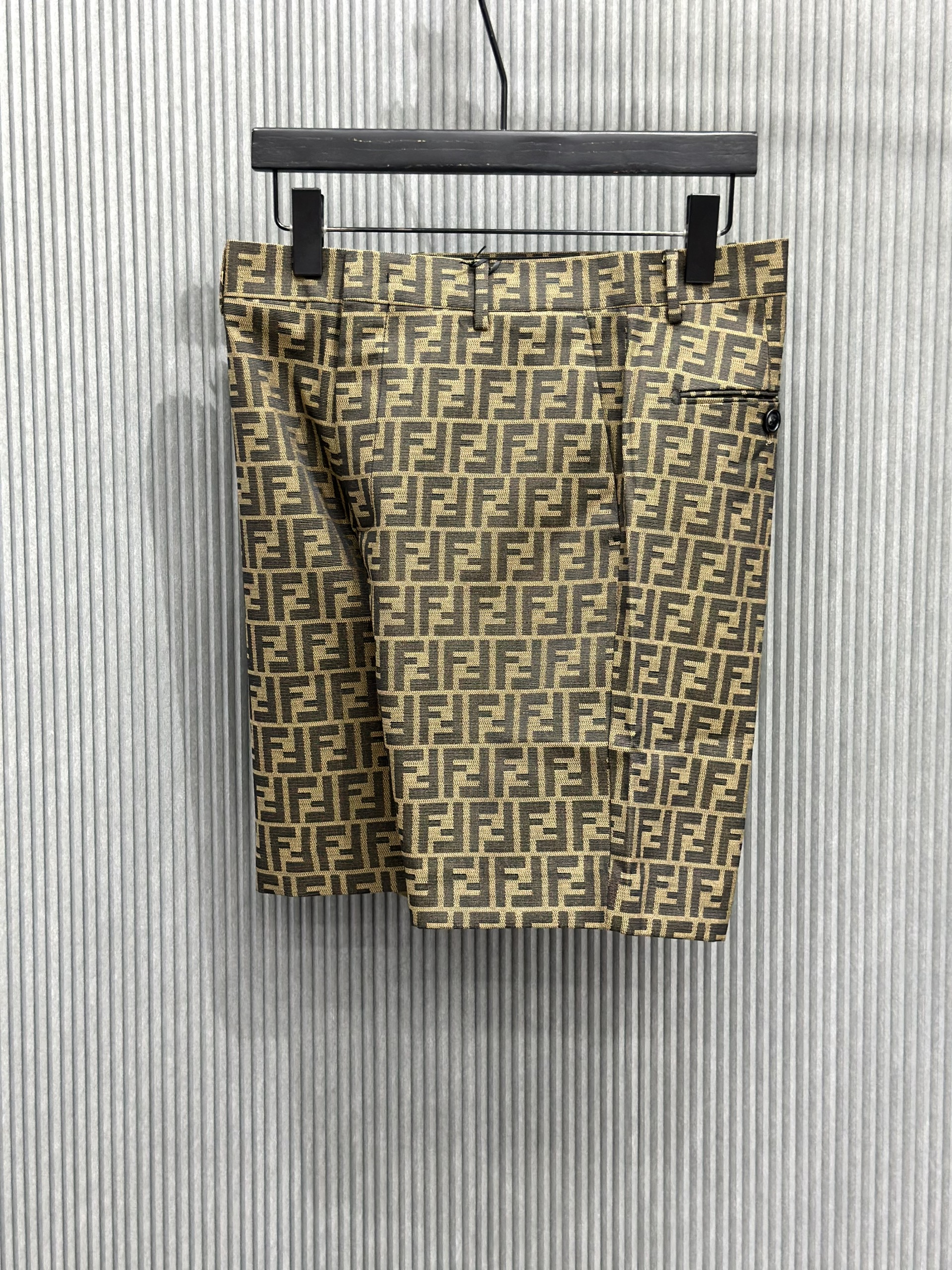 Quần short vải Fendi FF Nâu họa tiết logo full Like Auth 1-1 on web VTN