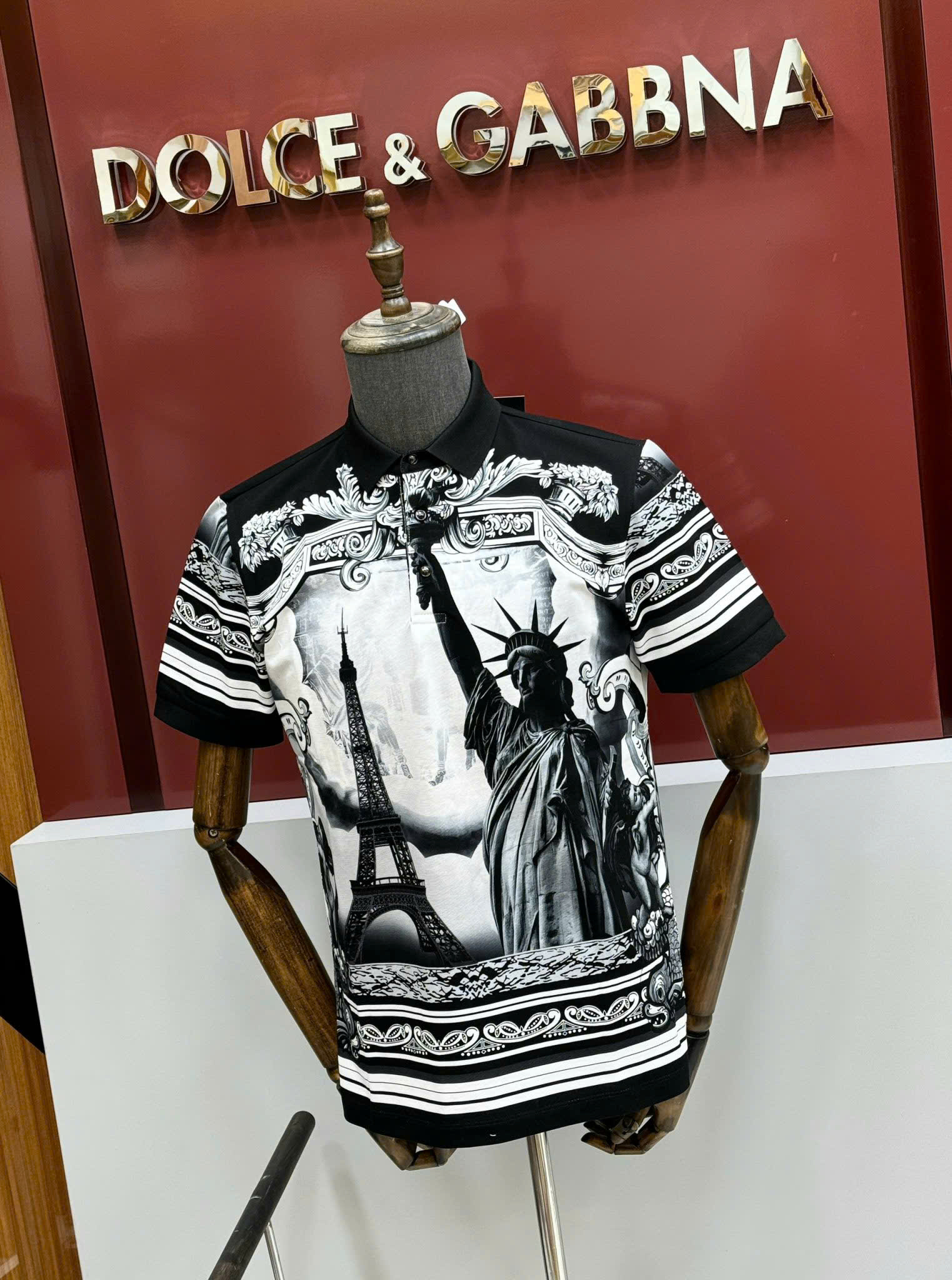 Áo polo Dolce Gabbana DG Đen phối Trắng họa tiết nữ thần Like Auth 1-1 on web CD