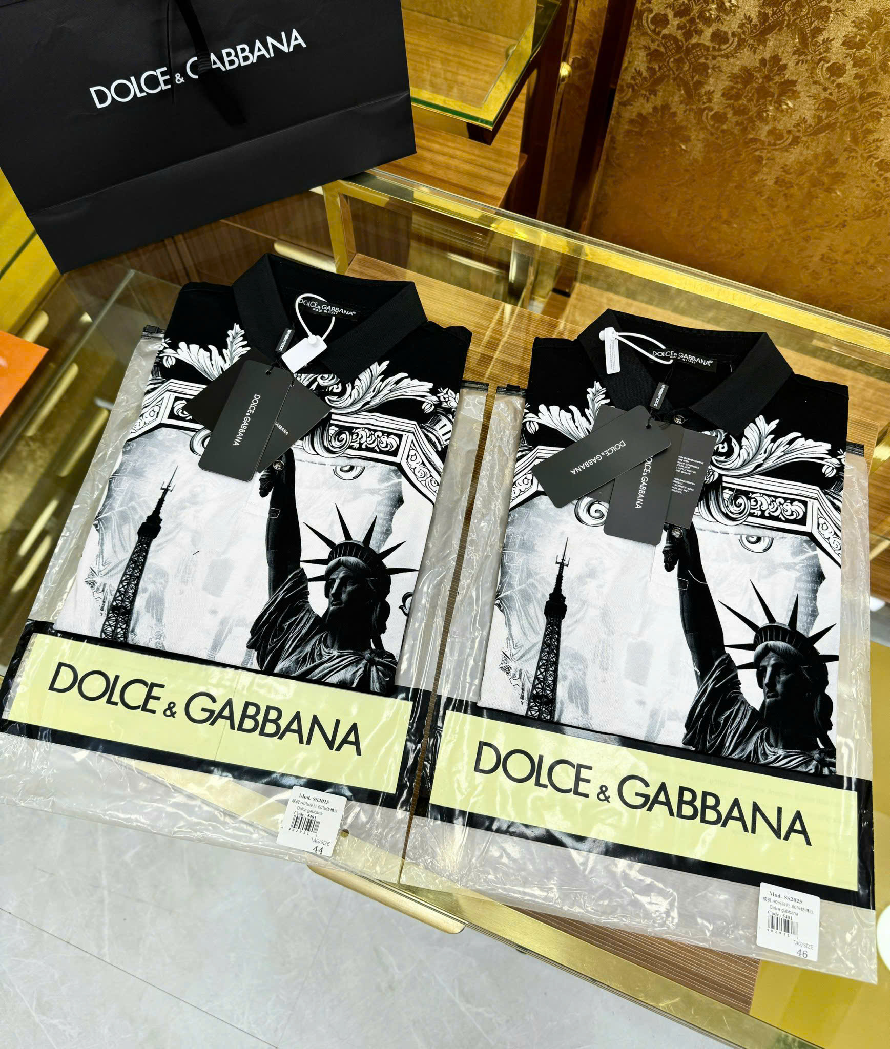 Áo polo Dolce Gabbana DG Đen phối Trắng họa tiết nữ thần Like Auth 1-1 on web CD