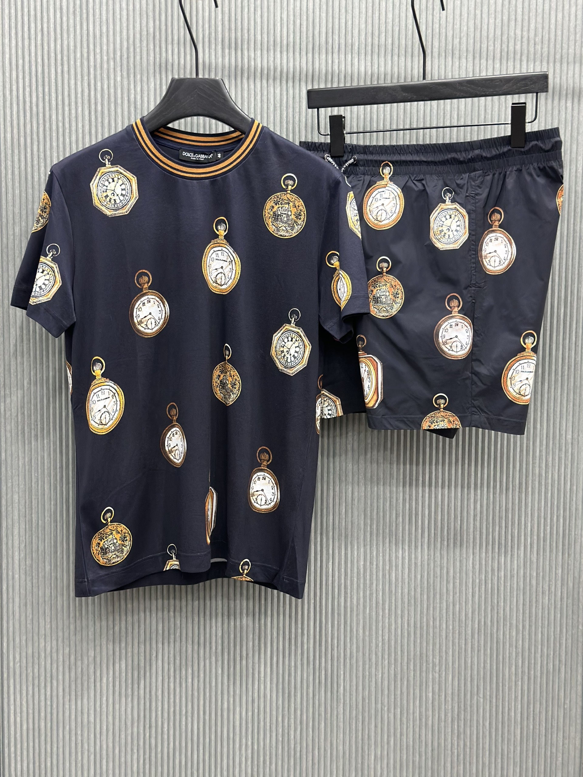 Bộ, Set hè Dolce Gabbana DG Đen họa tiết đồng hồ Like Auth on web VTN