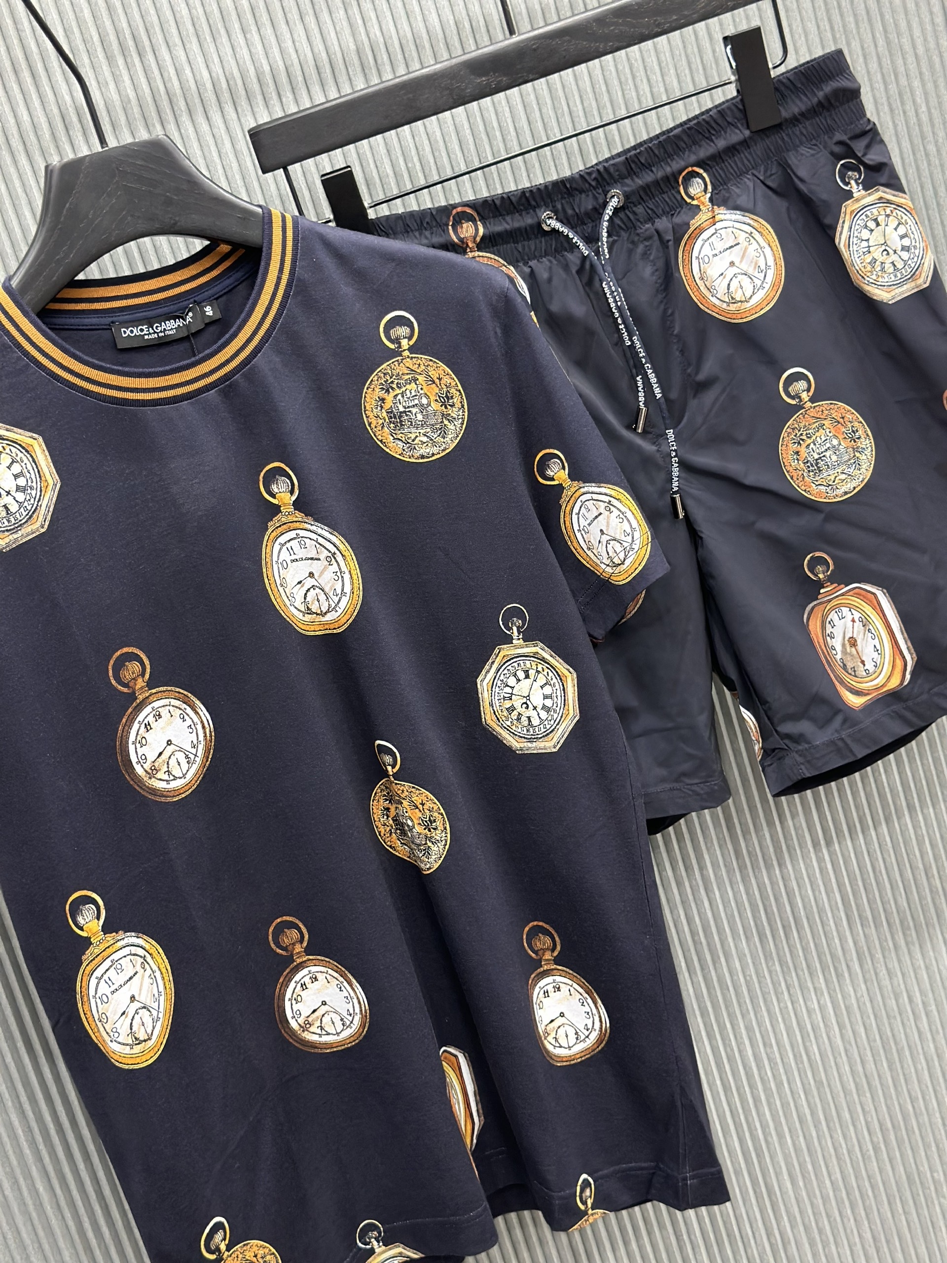 Bộ, Set hè Dolce Gabbana DG Đen họa tiết đồng hồ Like Auth on web VTN