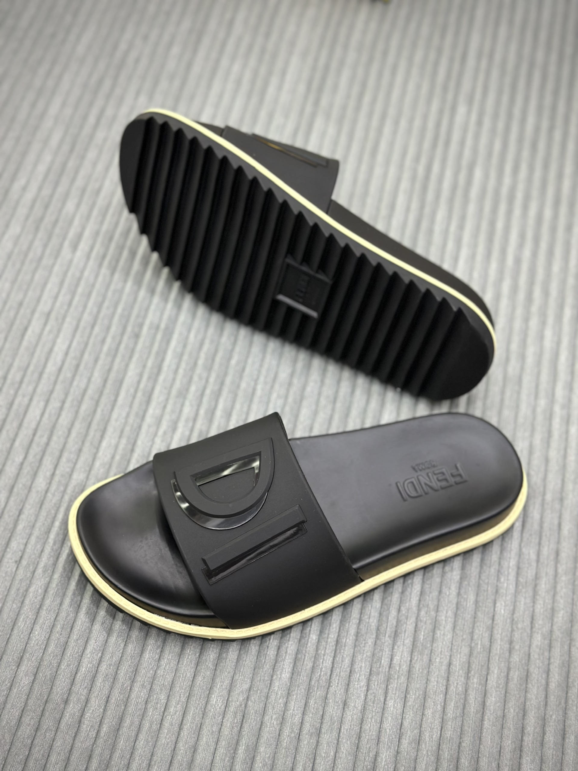Dép lê quai ngang Fendi FF logo chữ nổi các mẫu Like Auth on web fullbox bill thẻ VTN