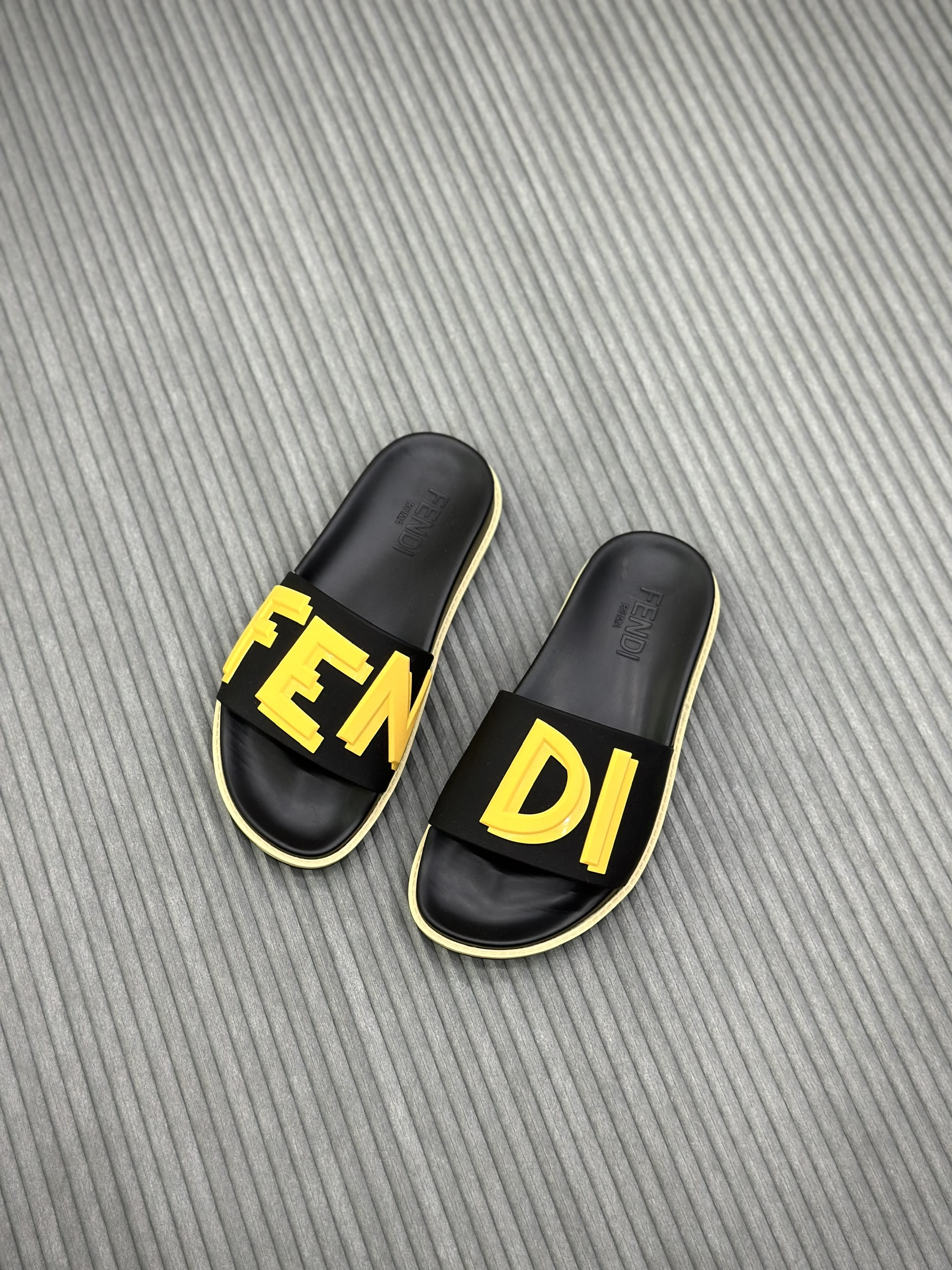 Dép lê quai ngang Fendi FF logo chữ nổi các mẫu Like Auth on web fullbox bill thẻ VTN