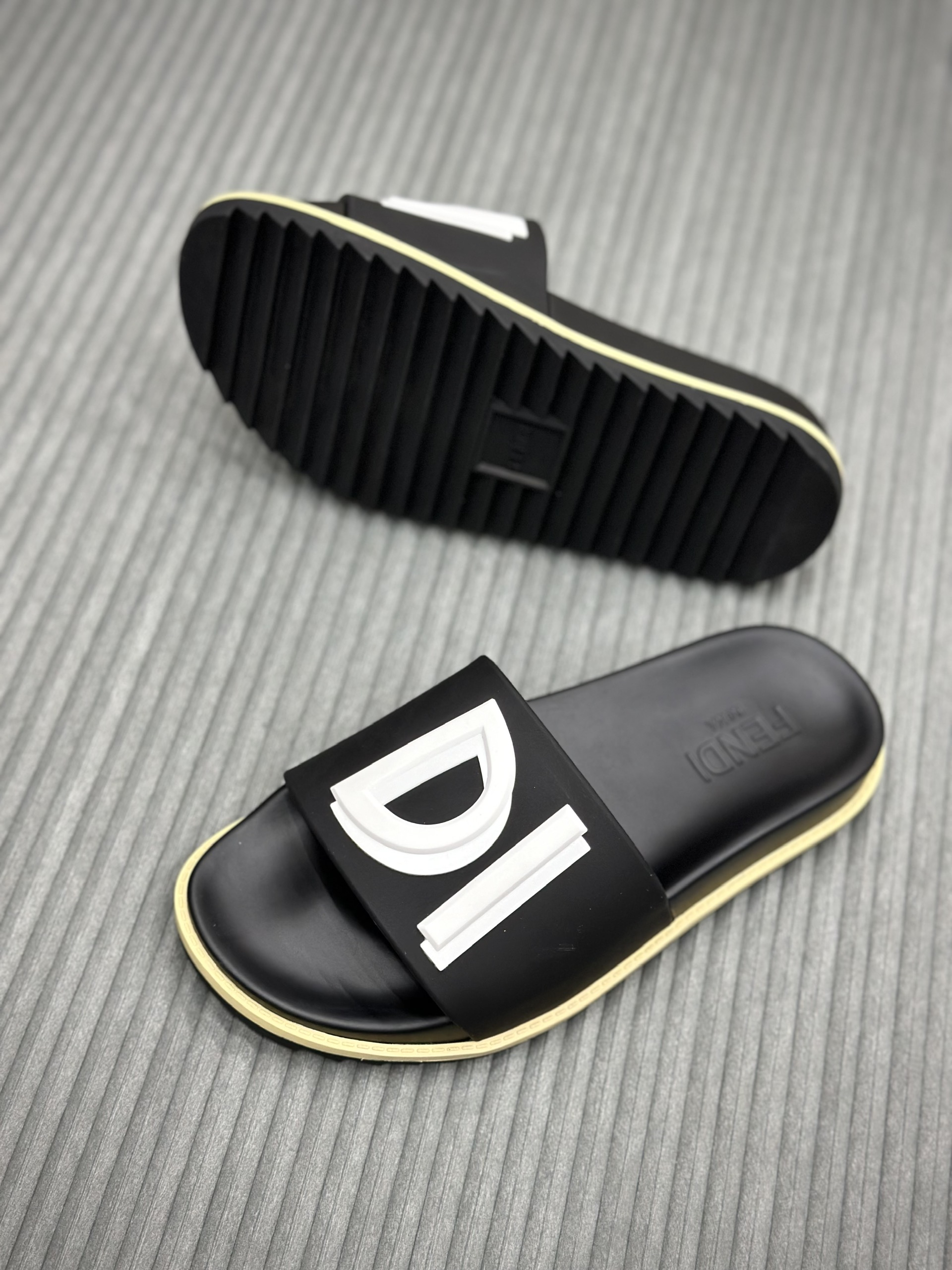 Dép lê quai ngang Fendi FF logo chữ nổi các mẫu Like Auth on web fullbox bill thẻ VTN