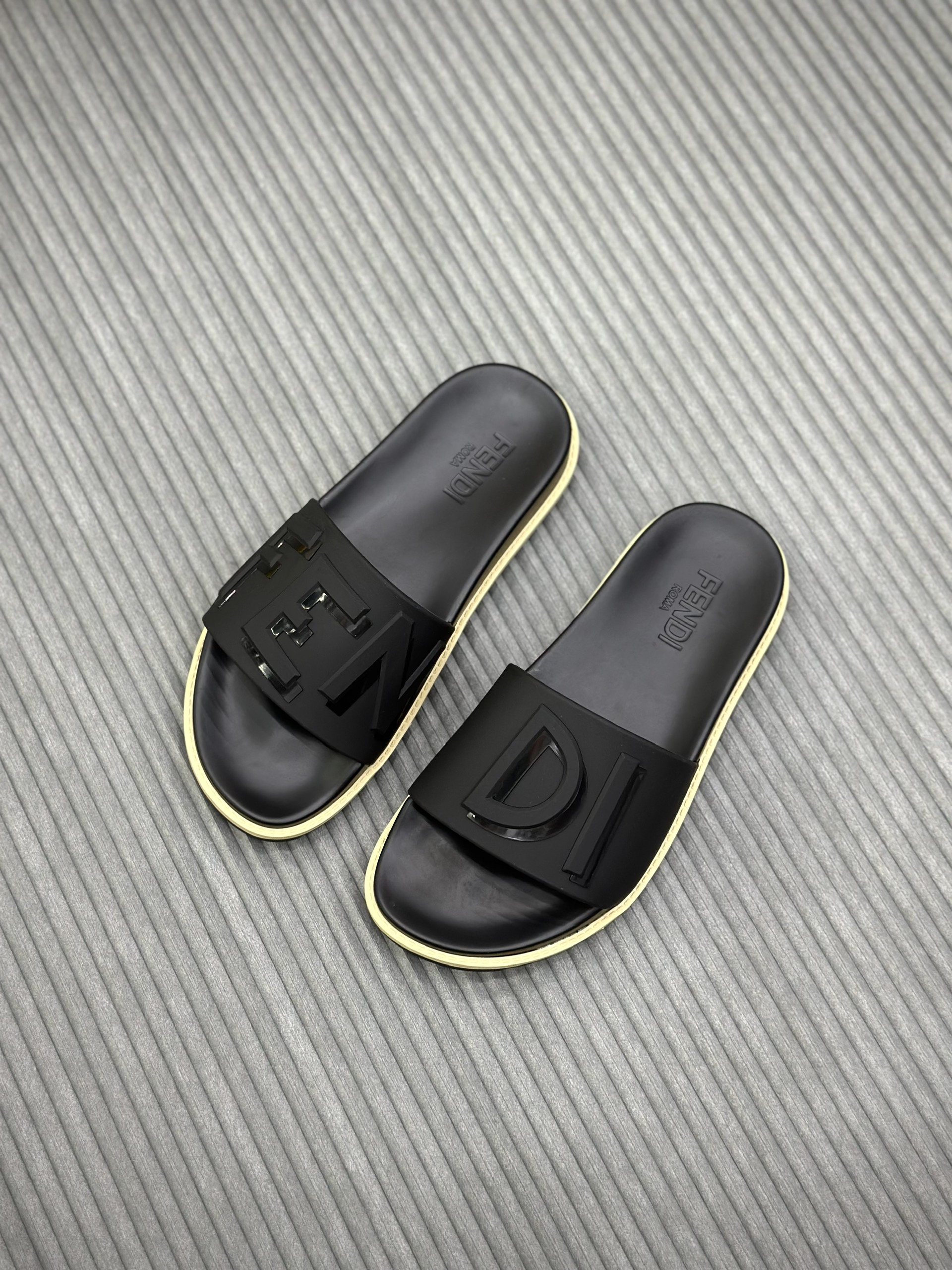 Dép lê quai ngang Fendi FF logo chữ nổi các mẫu Like Auth on web fullbox bill thẻ VTN