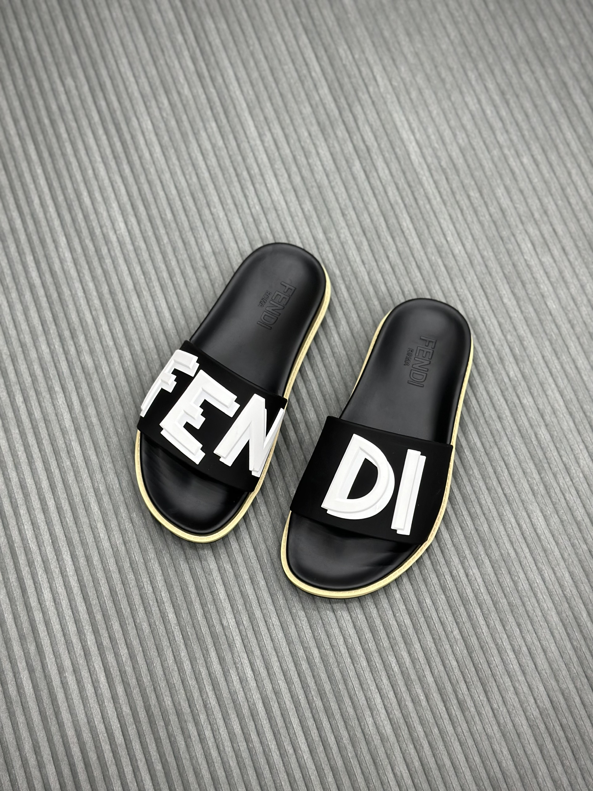 Dép lê quai ngang Fendi FF logo chữ nổi các mẫu Like Auth on web fullbox bill thẻ VTN